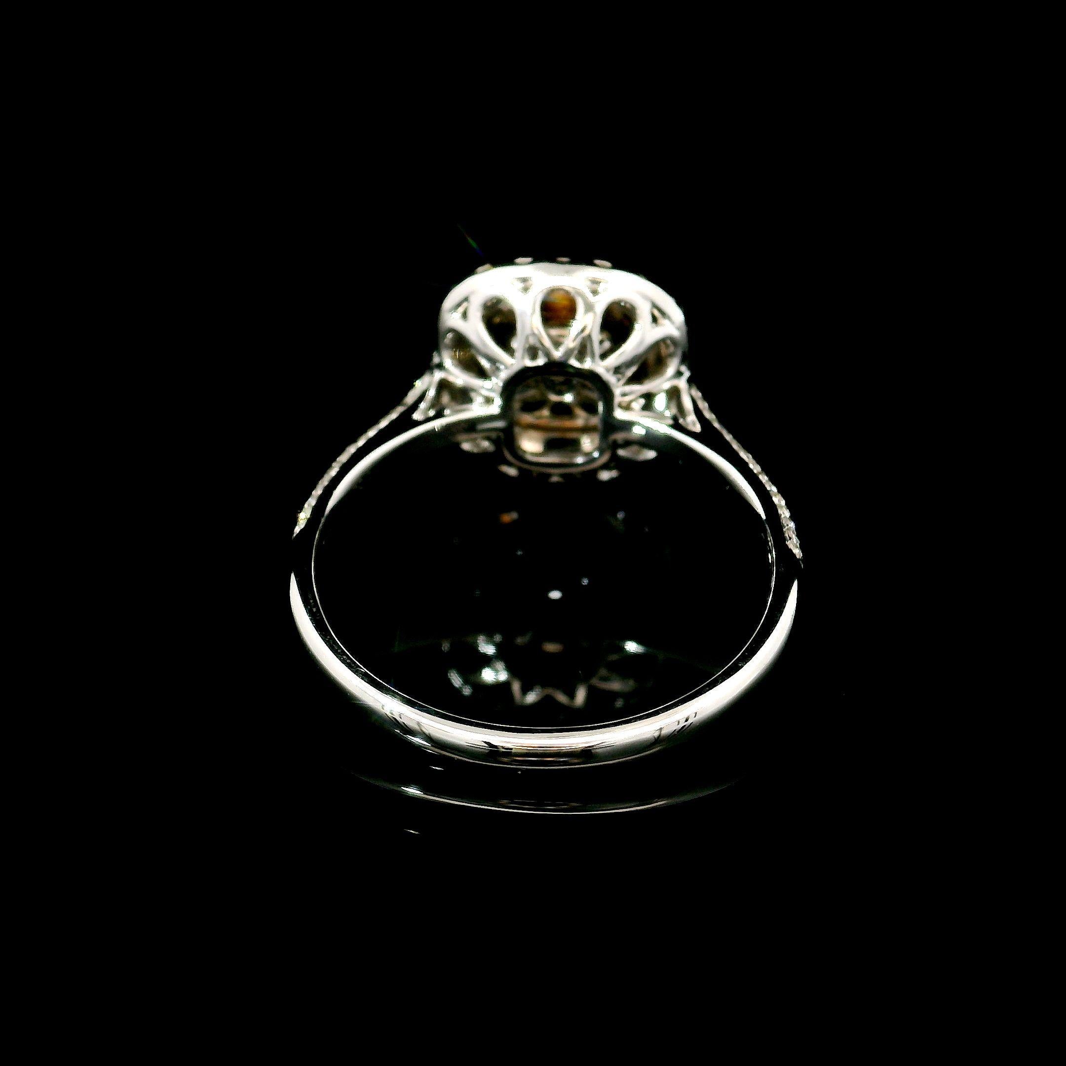 Women's or Men's AGL Certified 0.92 Carat Fancy Yellow VS Clarity Diamond Ring For Sale