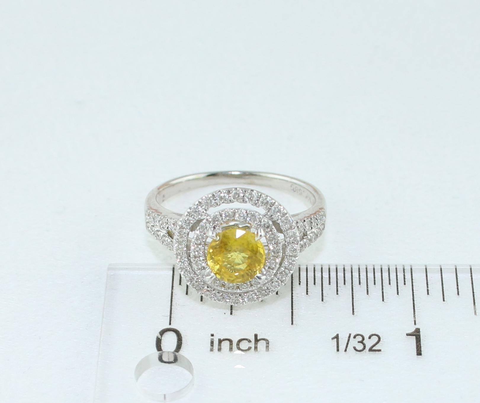 AGL Certified 0.98 Carat Round Yellow Sapphire and Diamond Gold Ring For Sale 3