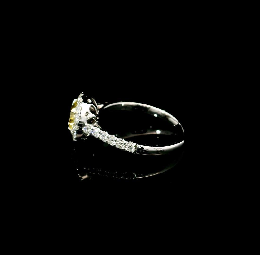 AGL Certified 0.99 Carat Fancy Light Yellow VVS1 Clarity Diamond Ring For Sale 1