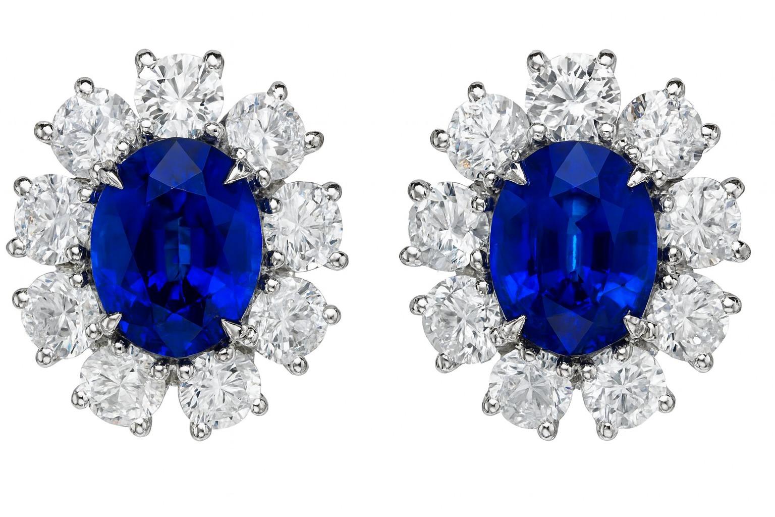 AGL-zertifizierte 10 Karat handgefertigte Platin Ceylon Saphir und Diamant  Ohrringe (Moderne) im Angebot