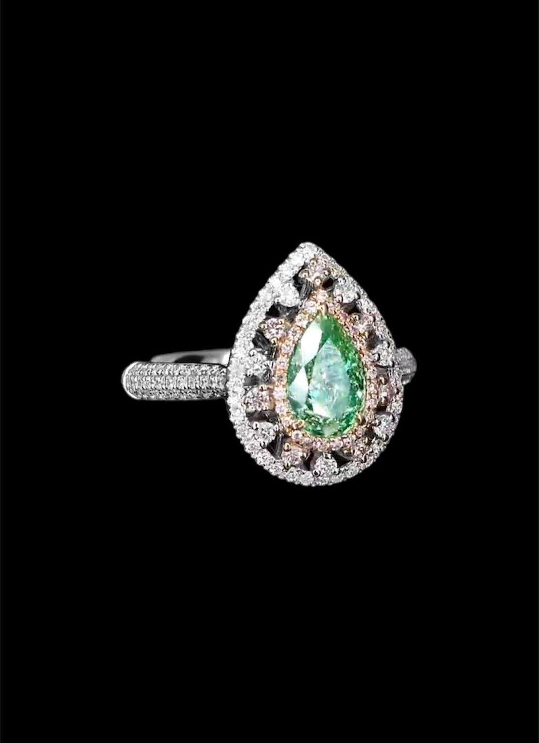 AGL Certified 1.00 Carat Fancy Green Diamond Ring VS Clarity In New Condition For Sale In Kowloon, HK