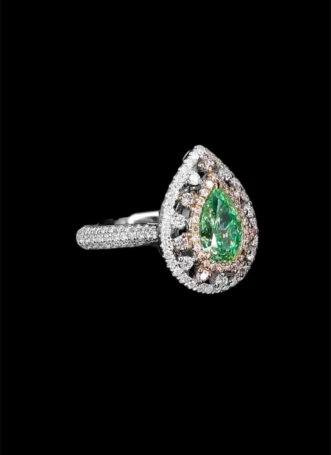 Women's AGL Certified 1.00 Carat Fancy Green Diamond Ring VS Clarity For Sale
