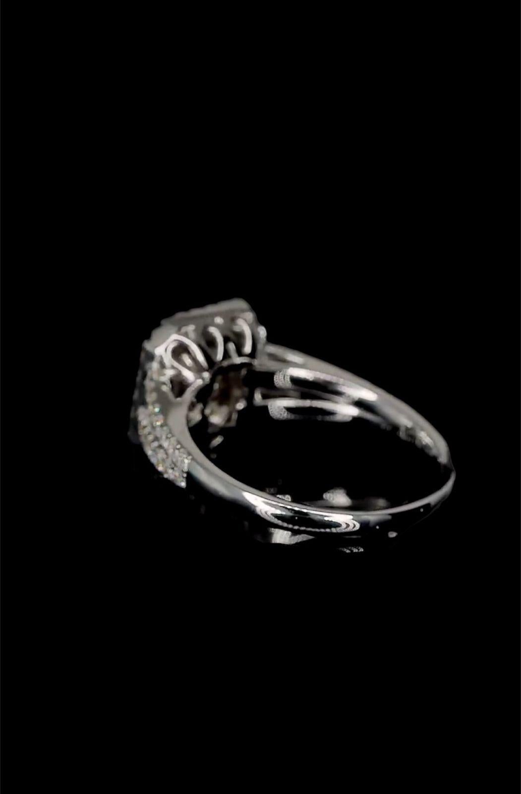 AGL Certified 1.00 Carat Fancy Green Diamond Ring VS Clarity For Sale 4