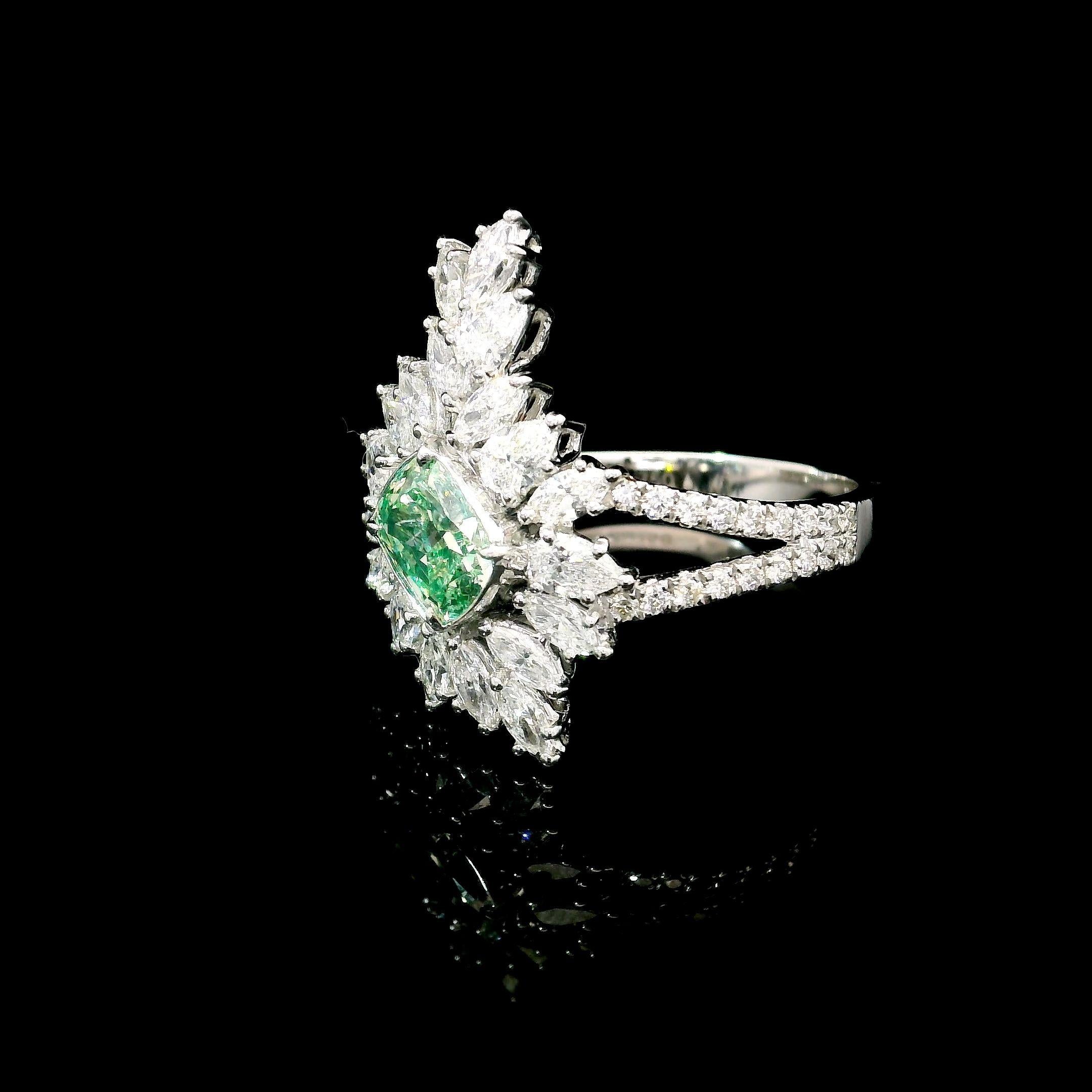 AGL Certified 1.00 Carat Fancy Green SI Clarity Diamond Ring In New Condition For Sale In บางรัก, TH