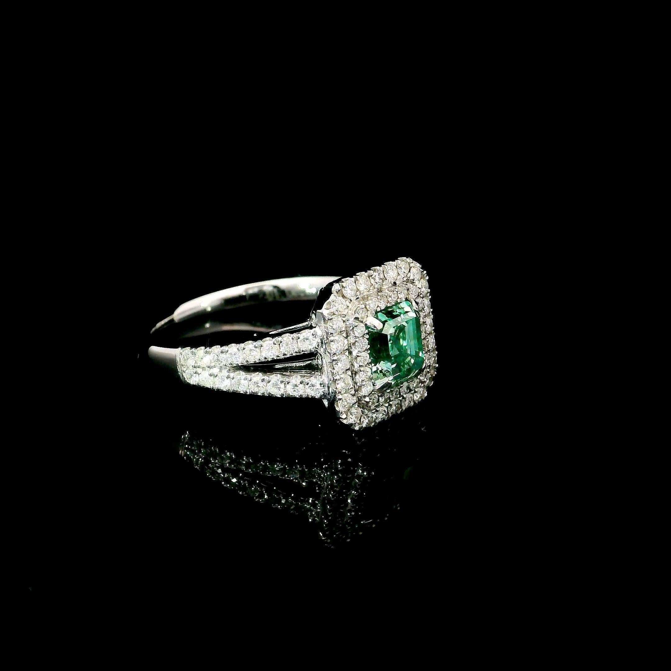 Taglio smeraldo Anello con diamante certificato AGL da 1.00 carati, di colore verde e di chiarezza VS in vendita