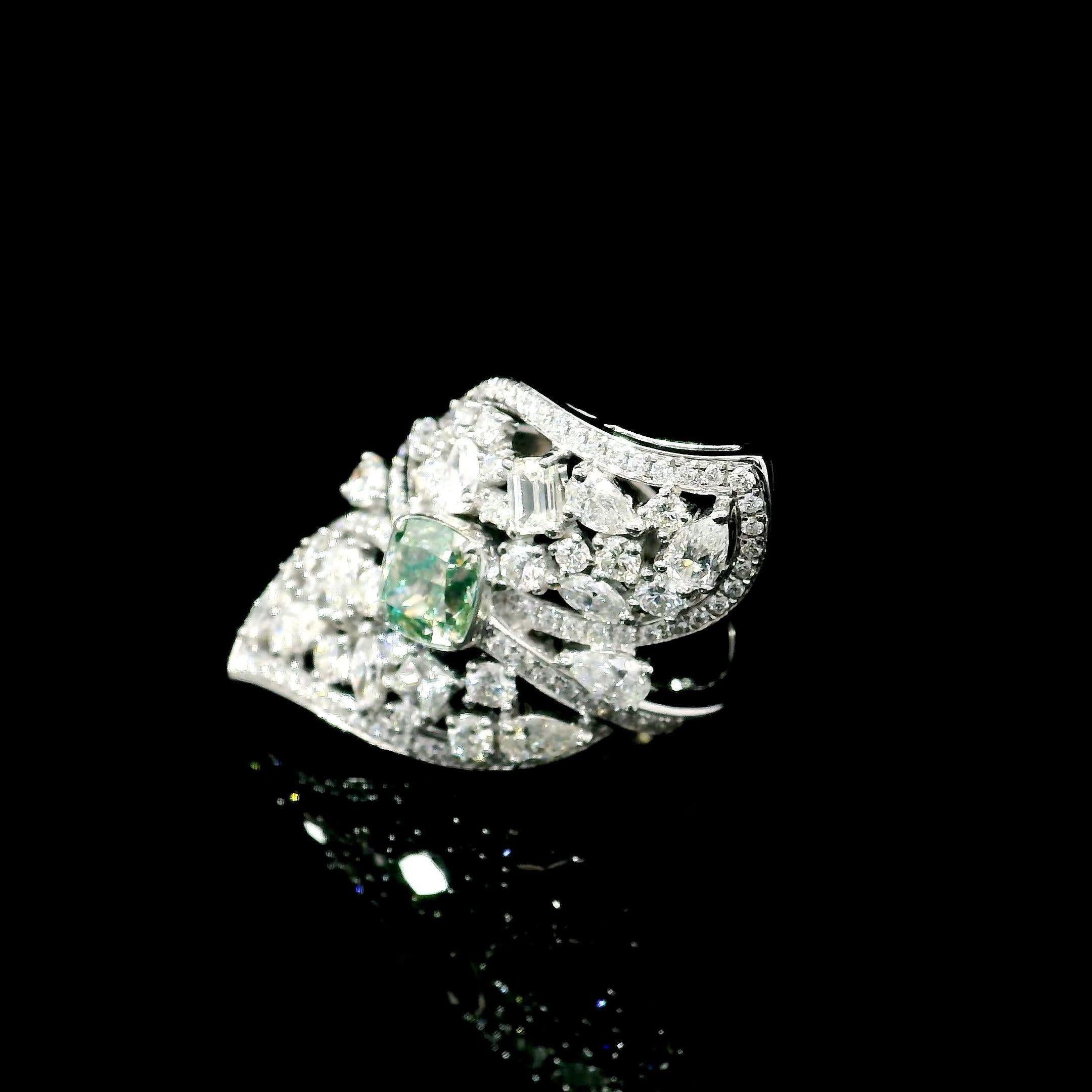 AGL Certified 1.00 Carat Fancy Green VS Clarity Diamond Ring In New Condition For Sale In บางรัก, TH