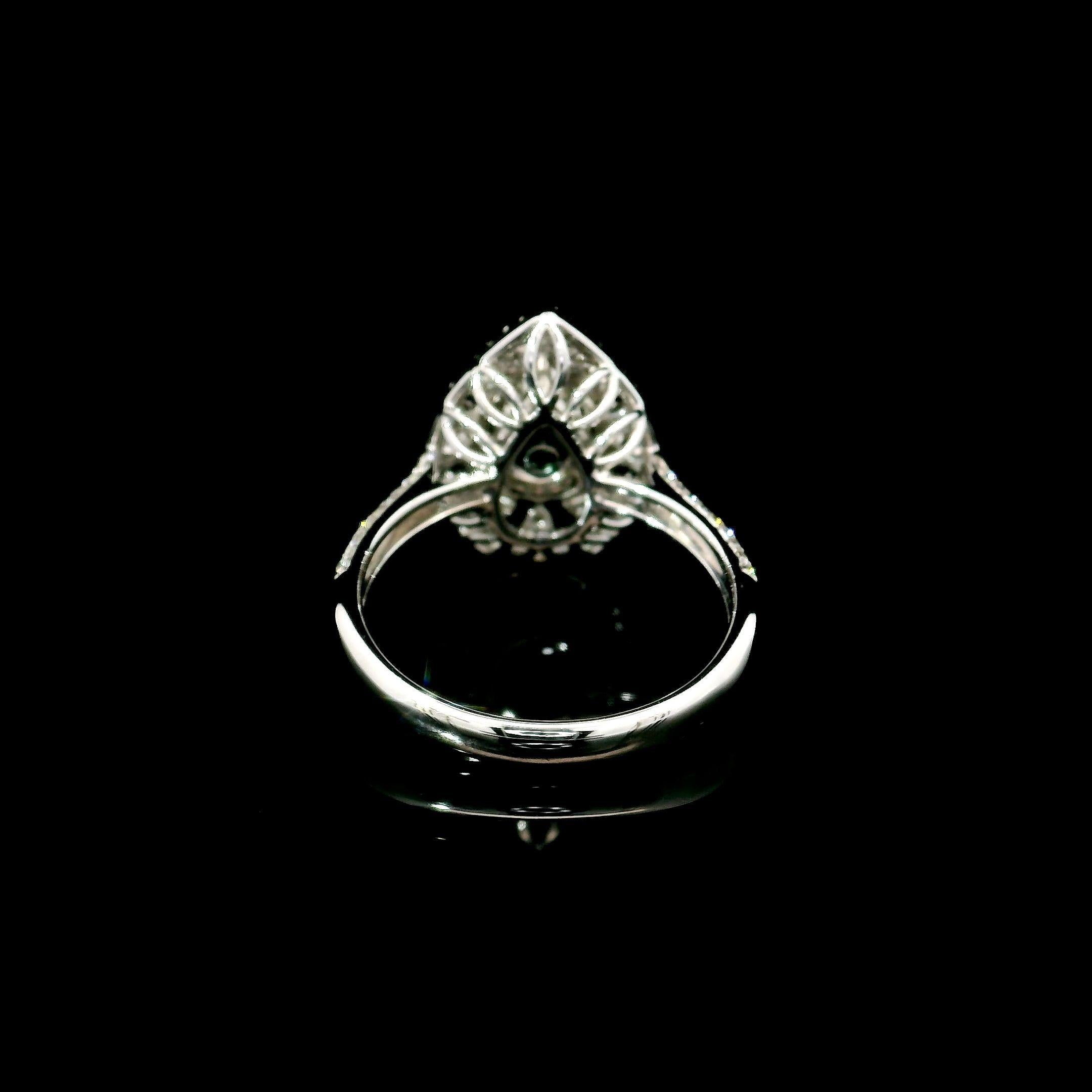 Women's or Men's AGL Certified 1.00 Carat Fancy Green VS Clarity Diamond Ring For Sale