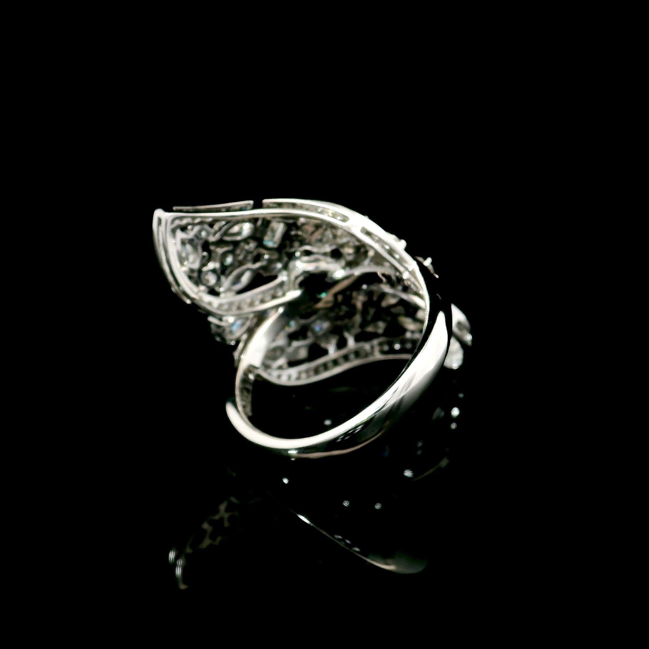 Women's or Men's AGL Certified 1.00 Carat Fancy Green VS Clarity Diamond Ring For Sale