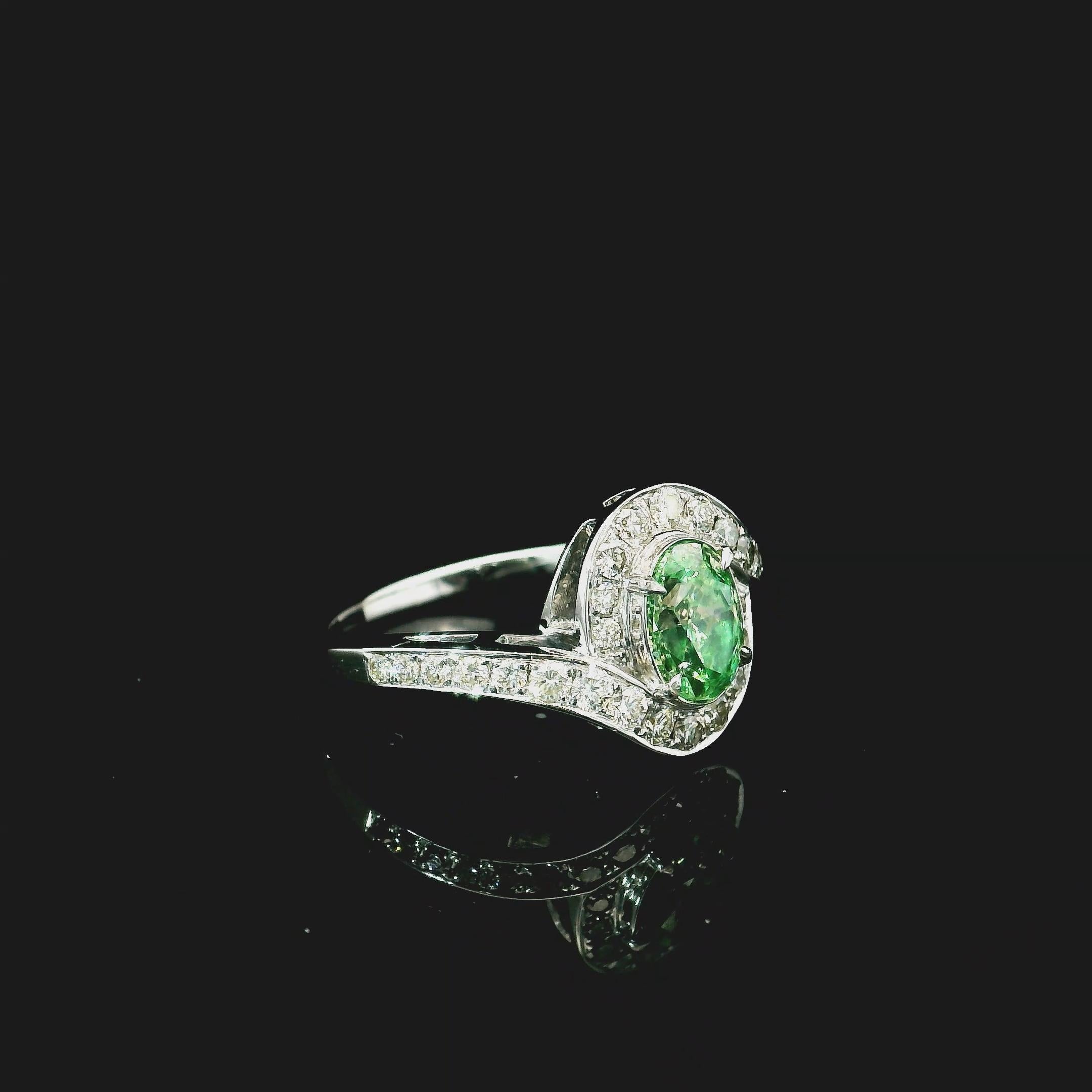 Femenino o masculino Anillo de diamantes verde fantasía de 1,00 quilates y claridad VS1 con certificación AGL en venta