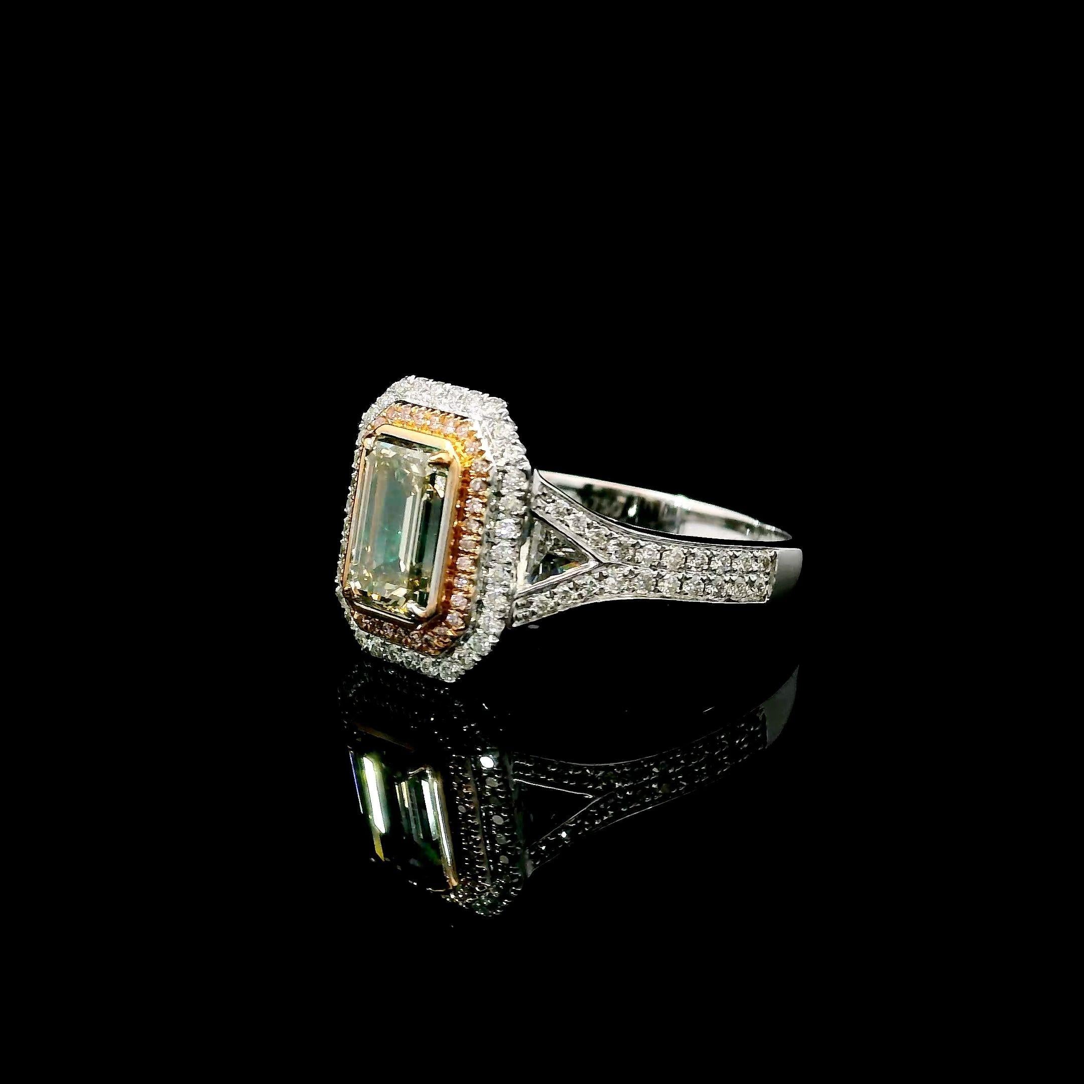 AGL Certified 1.00 Carat Fancy Light Green VS Clarity Diamond Ring In New Condition For Sale In บางรัก, TH