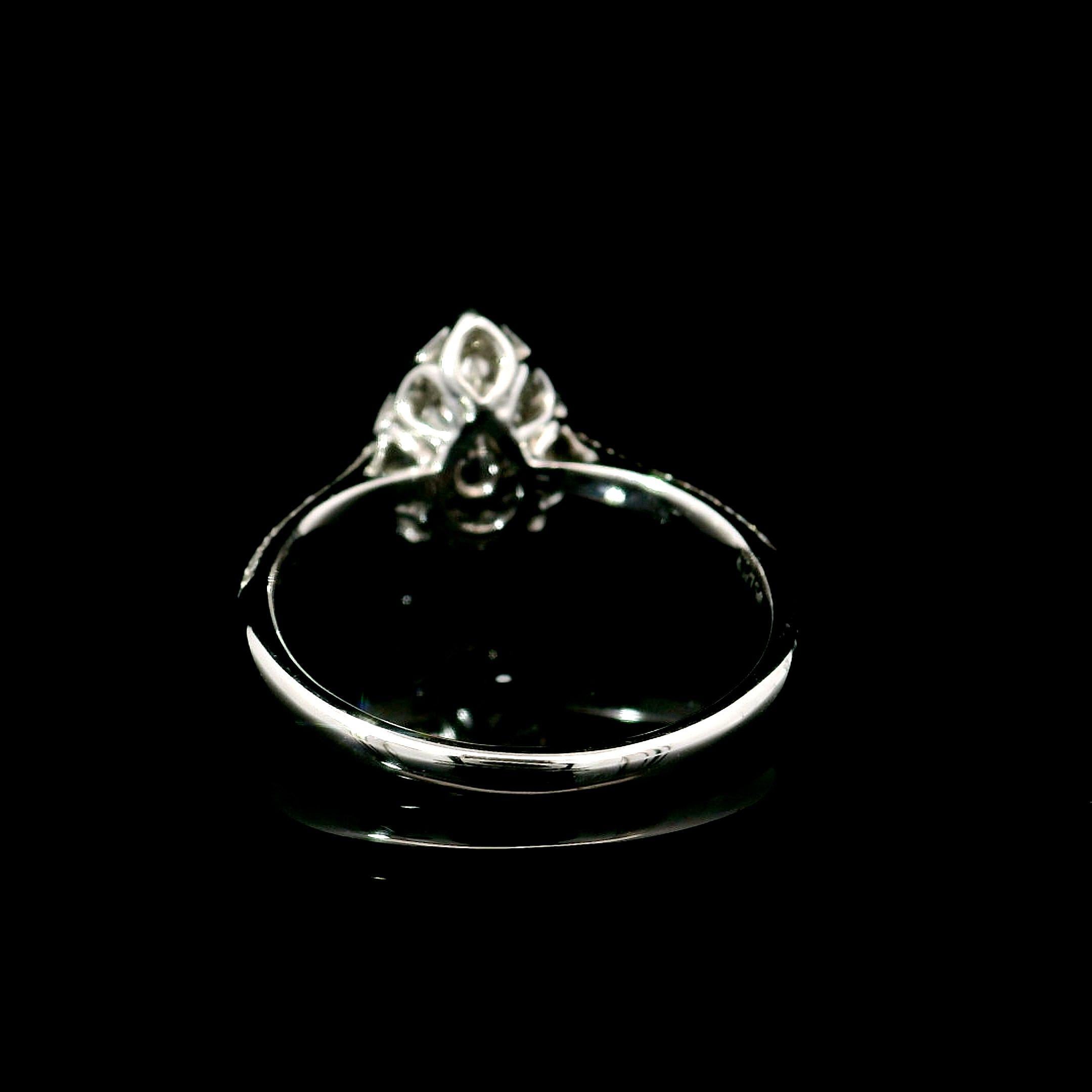 Women's or Men's AGL Certified 1.00 Carat Fancy Yellow VS Clarity Diamond Ring