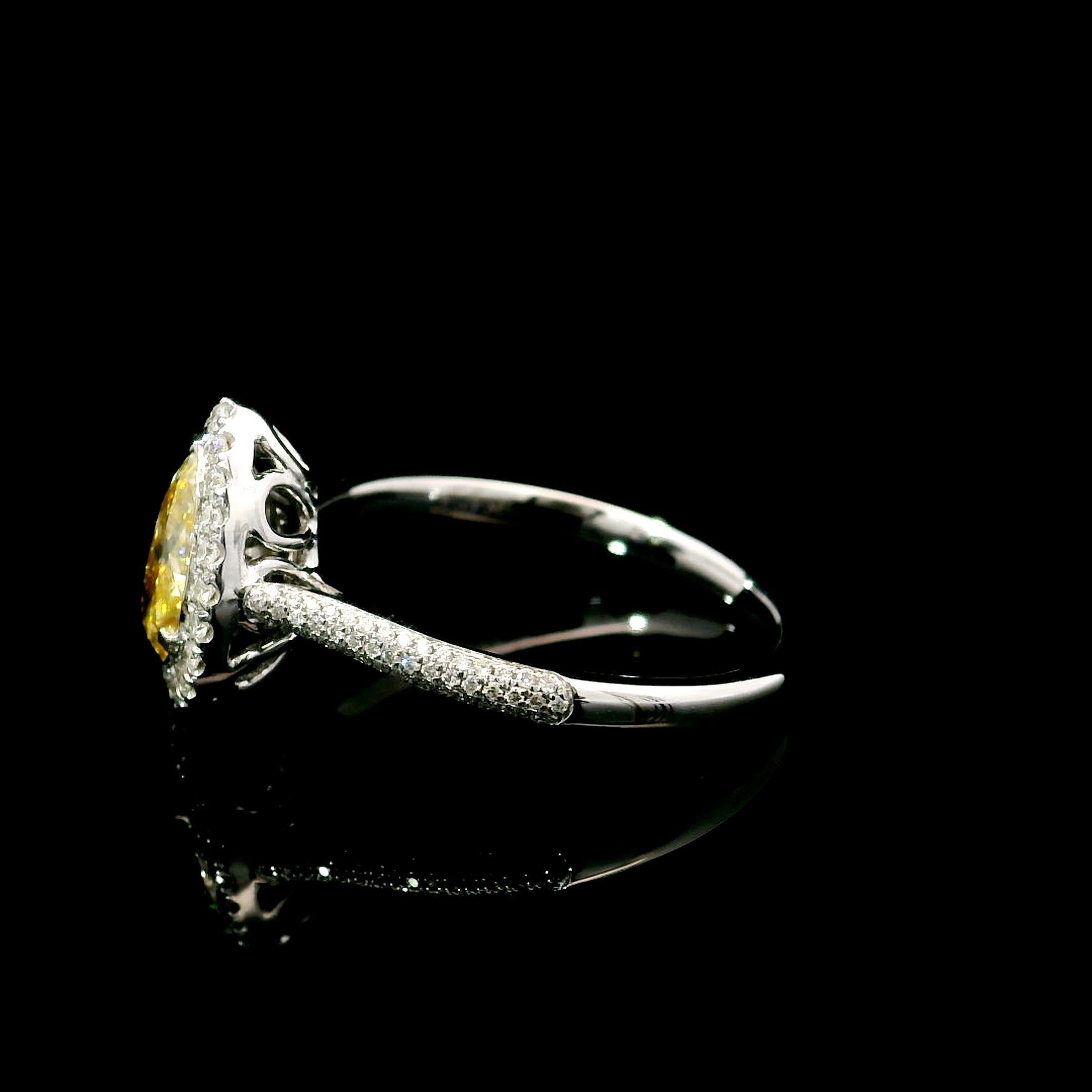 AGL Certified 1.00 Carat Fancy Yellow VS Clarity Diamond Ring 1