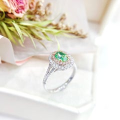 AGL Certified 1.00 Green Diamond 18K Gold Ring with Diamonds