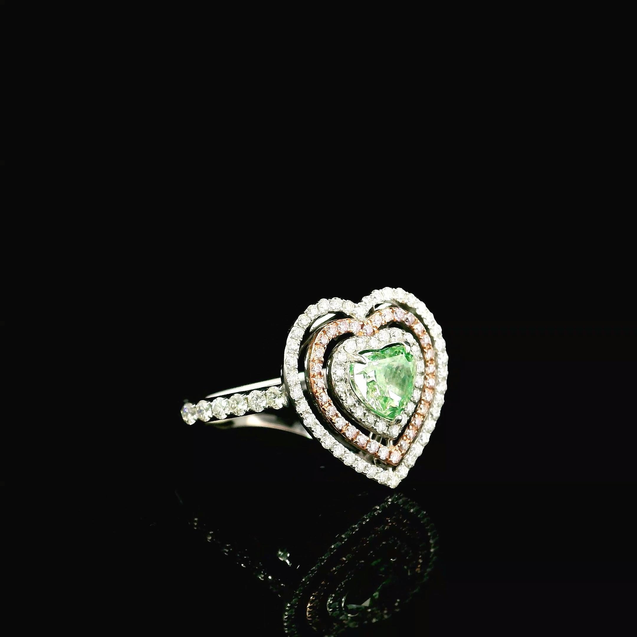 Cuore Anello con diamante certificato AGL da 1.01 carati, di colore verde e di chiarezza VS in vendita