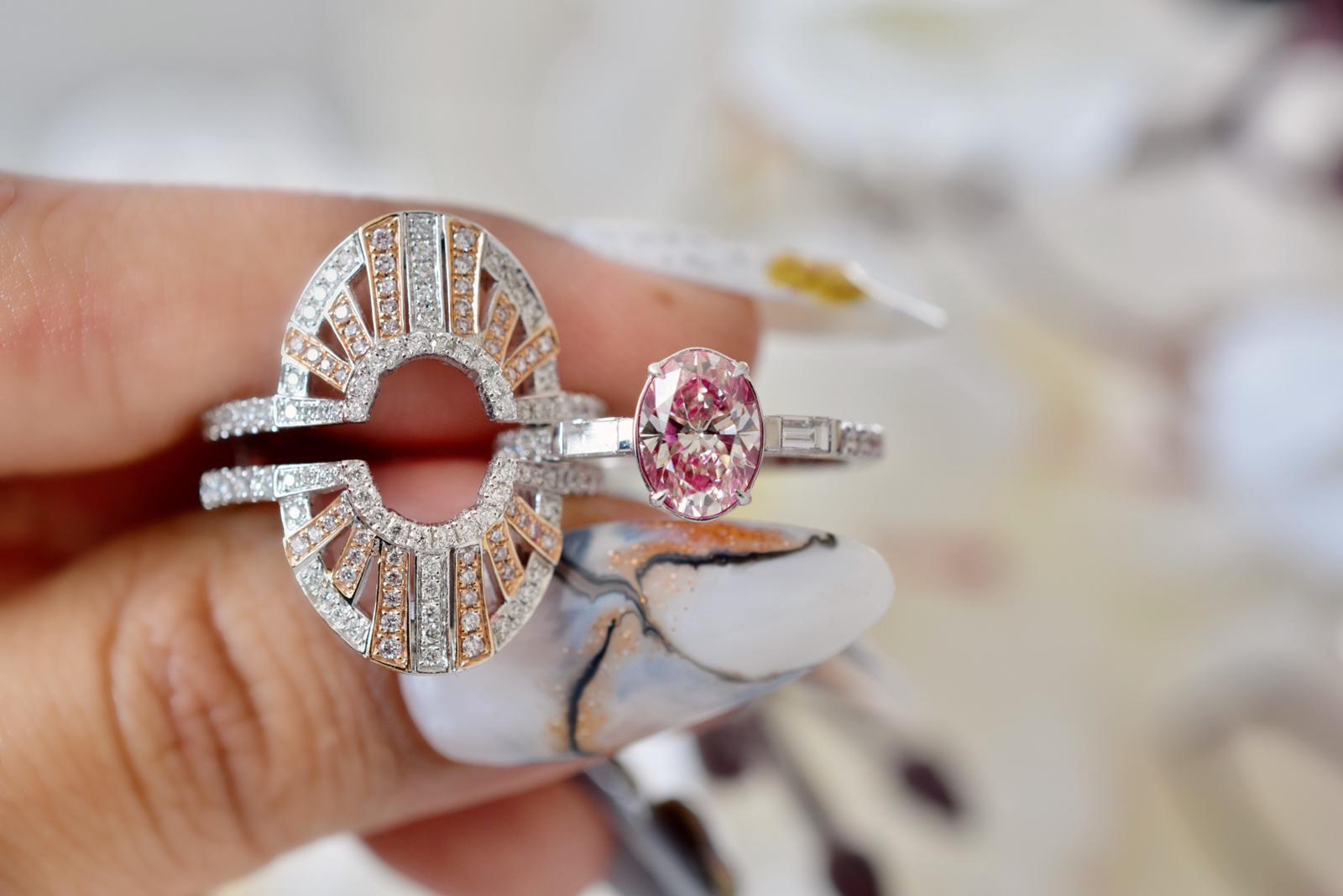 Bague en diamant certifié AGL 1.01 carat Fancy Pink Diamond VS Clarity en vente 3