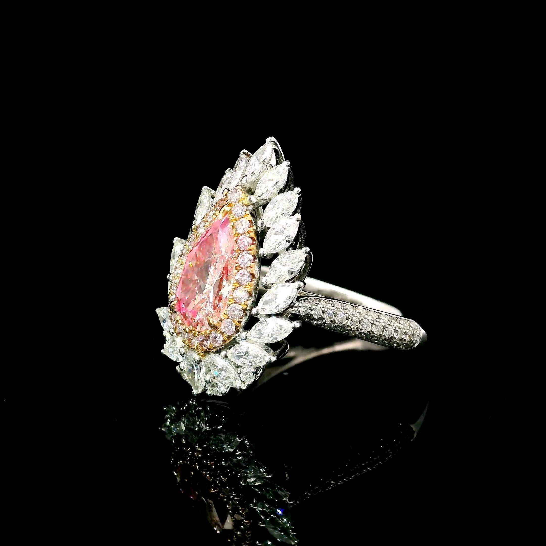 AGL-zertifizierter 1.01 Karat Fancy Pink SI Reinheit Diamantring mit Reinheit im Zustand „Neu“ im Angebot in บางรัก, TH