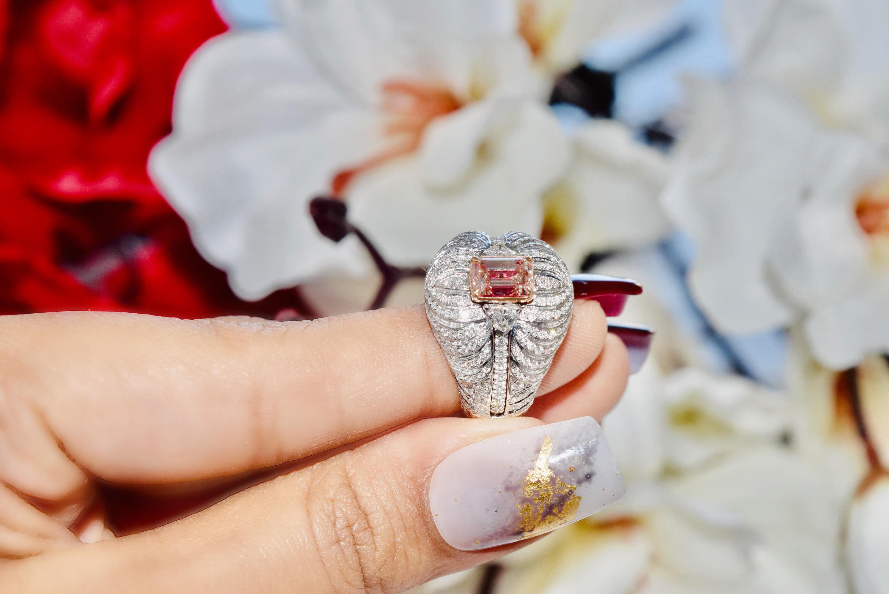 Diamant rose fantaisie de 1,01 carat de pureté SI1 certifié AGL en vente 5