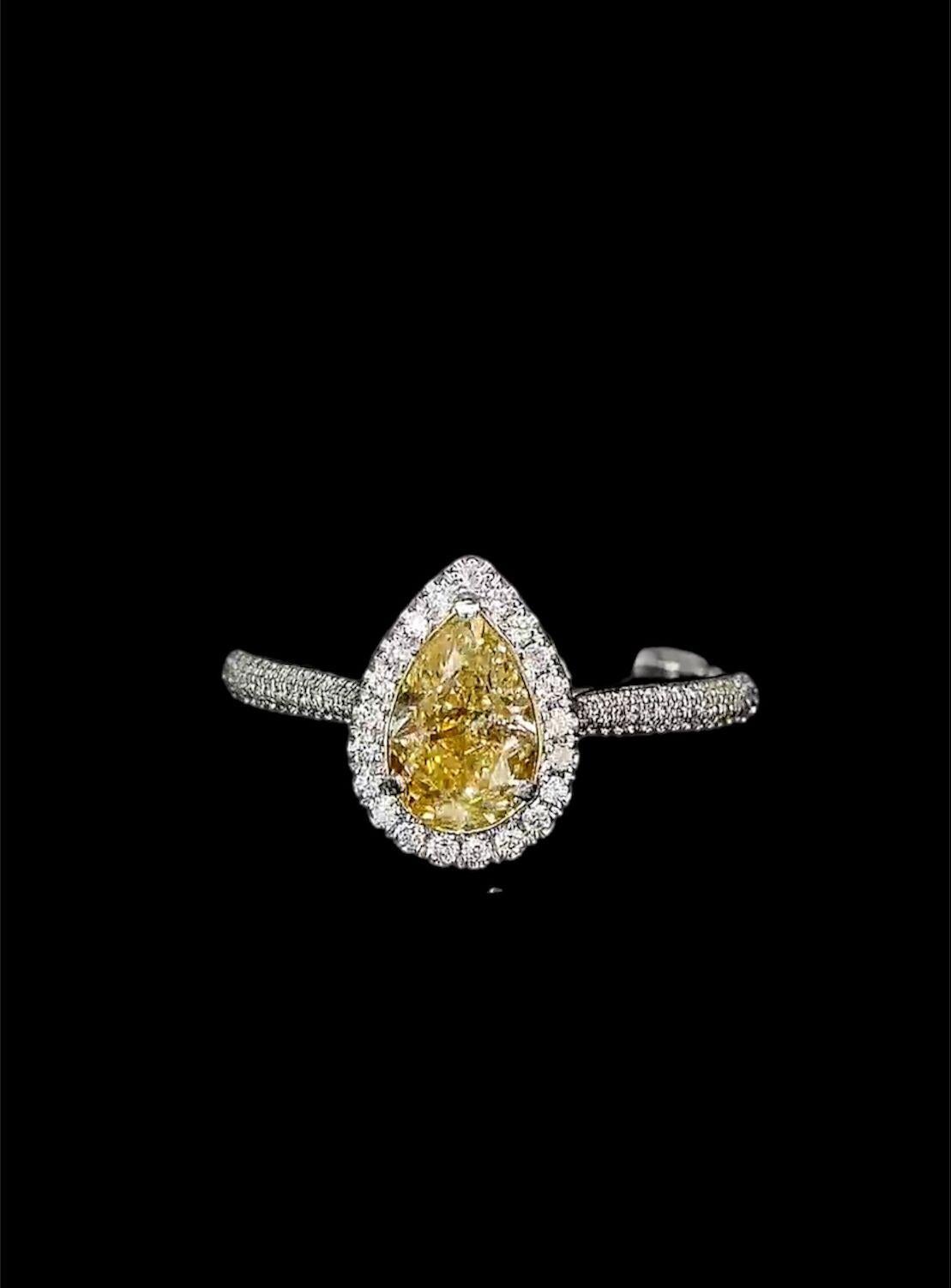 AGL Certified 1.01 Carat Fancy Yellow Diamond Ring VS Clarity For Sale 5