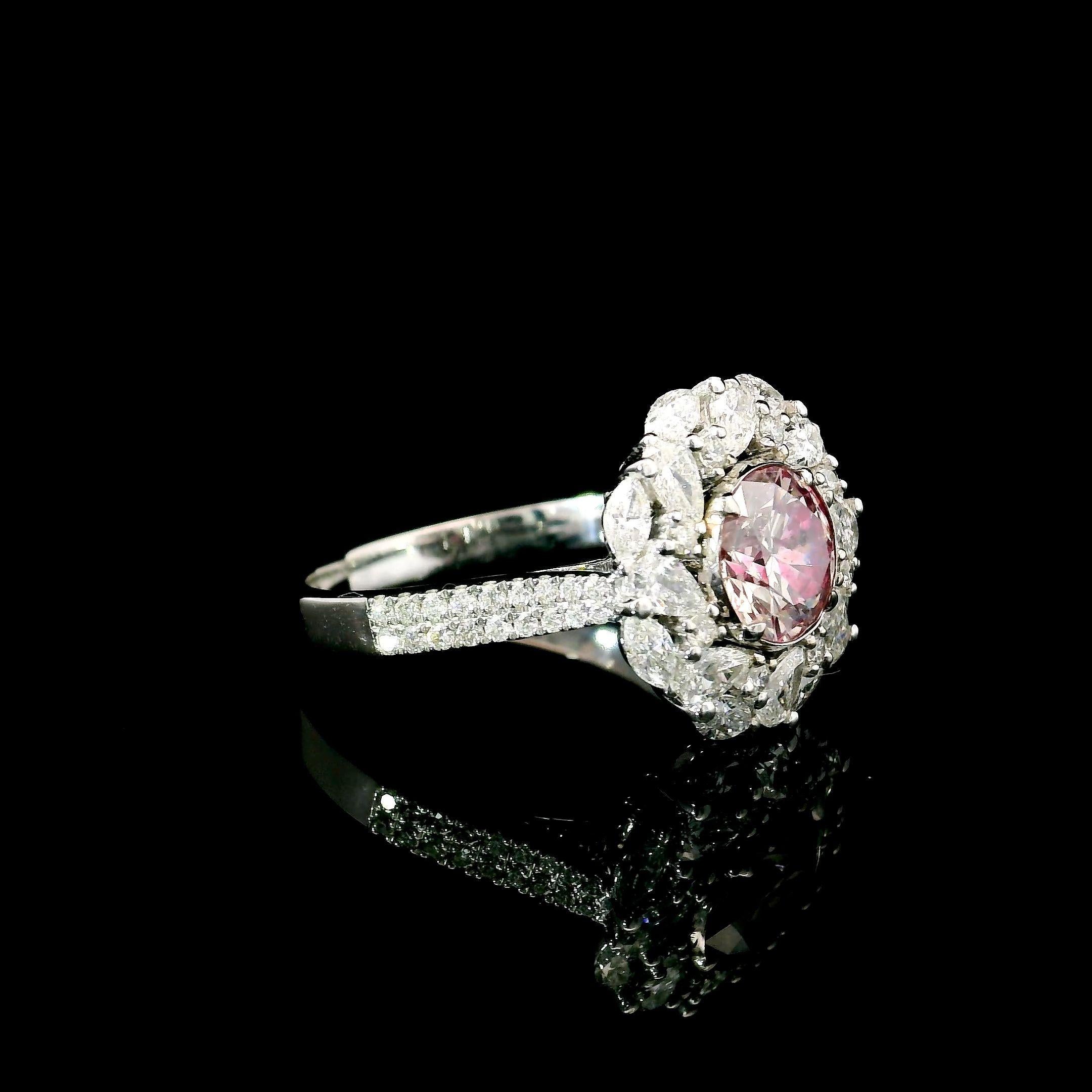 AGL Certified 1.01 Carat Light Pink Diamond Ring In New Condition For Sale In บางรัก, TH