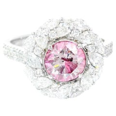 Anello con diamante rosa chiaro certificato AGL da 1,01 carati