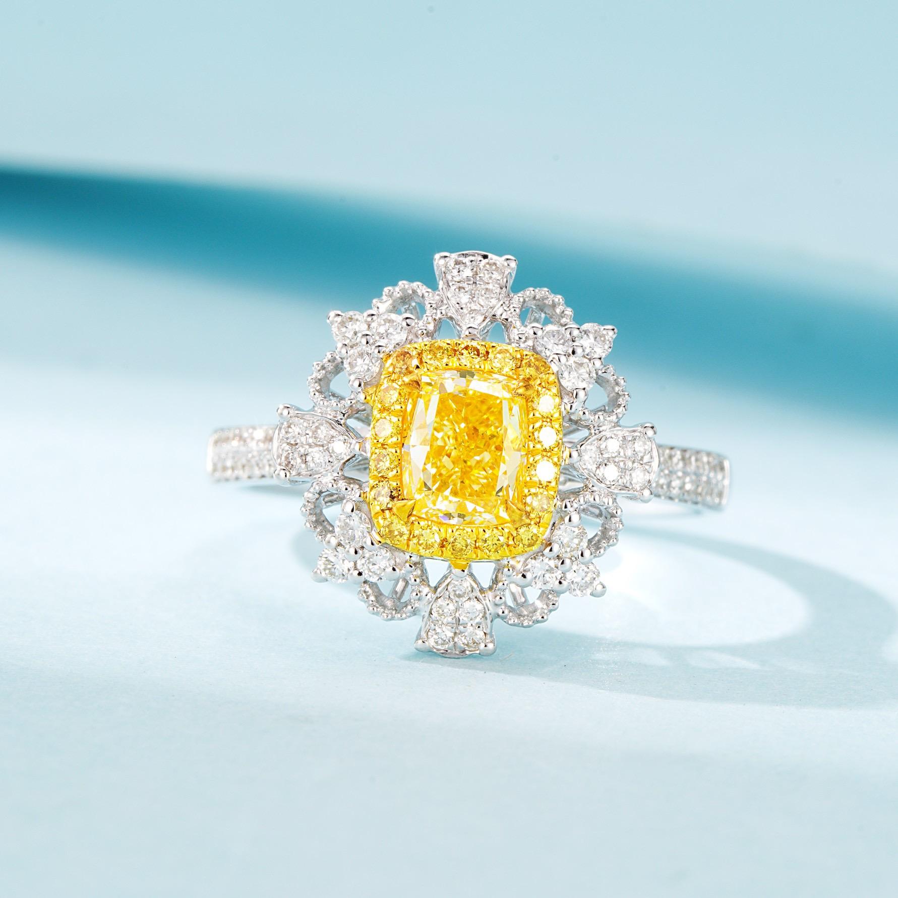 Modern AGL Certified 1.01 CT Yellow Diamond Lace Ring with Diamonds For Sale