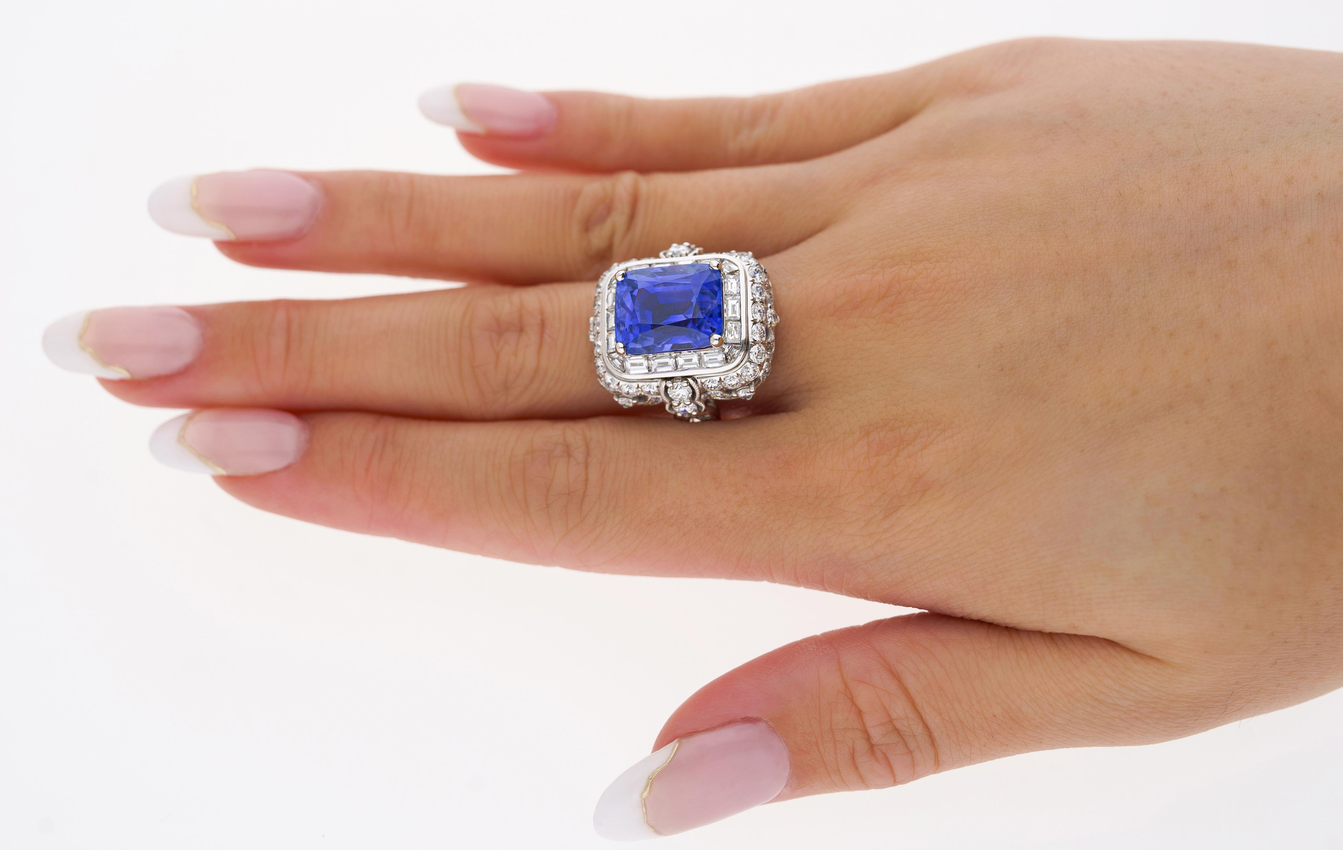 AGL Certified 10.10 Carat No Heat Ceylon Cornflower Blue Sapphire & Diamond Ring For Sale 3