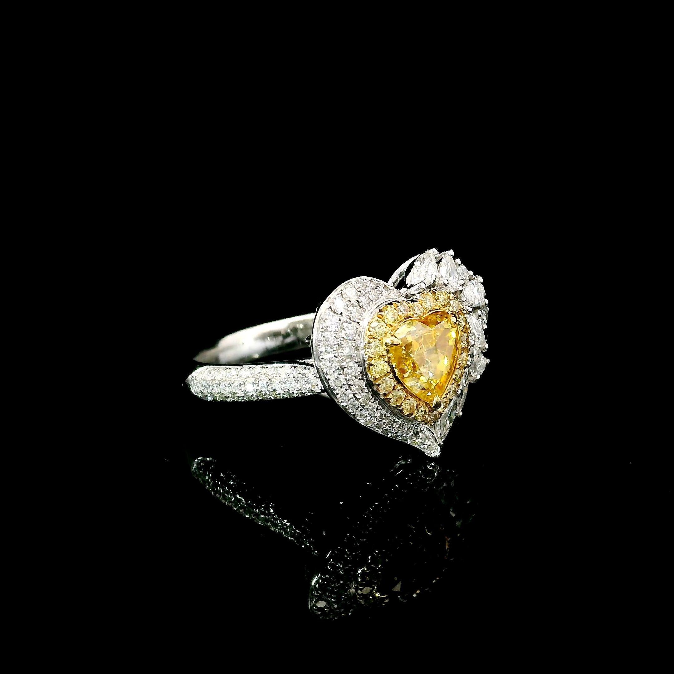 AGL Certified 1.02 Carat Fancy Yellow Clarity Diamond Ring In New Condition For Sale In บางรัก, TH