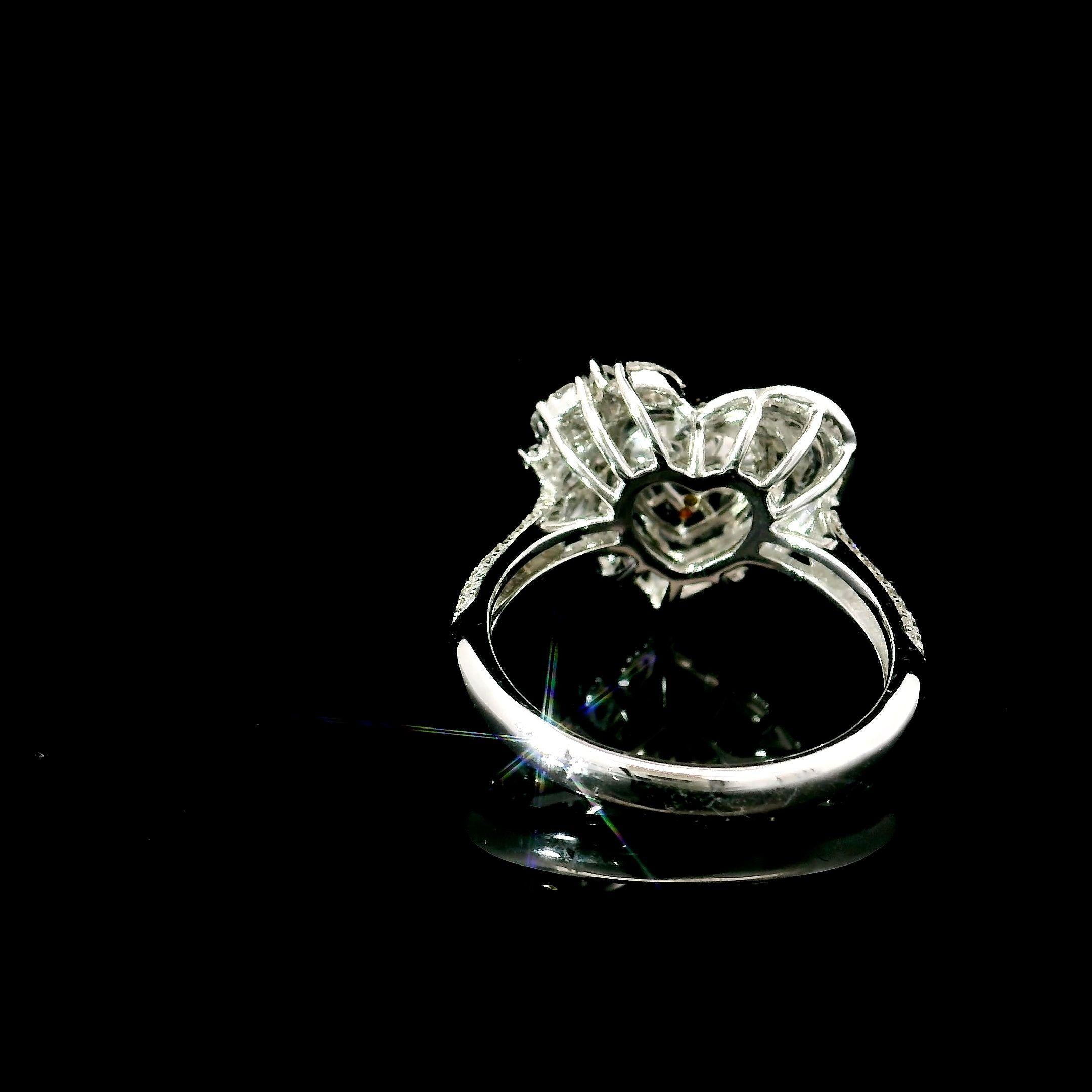 Women's or Men's AGL Certified 1.02 Carat Fancy Yellow Clarity Diamond Ring For Sale