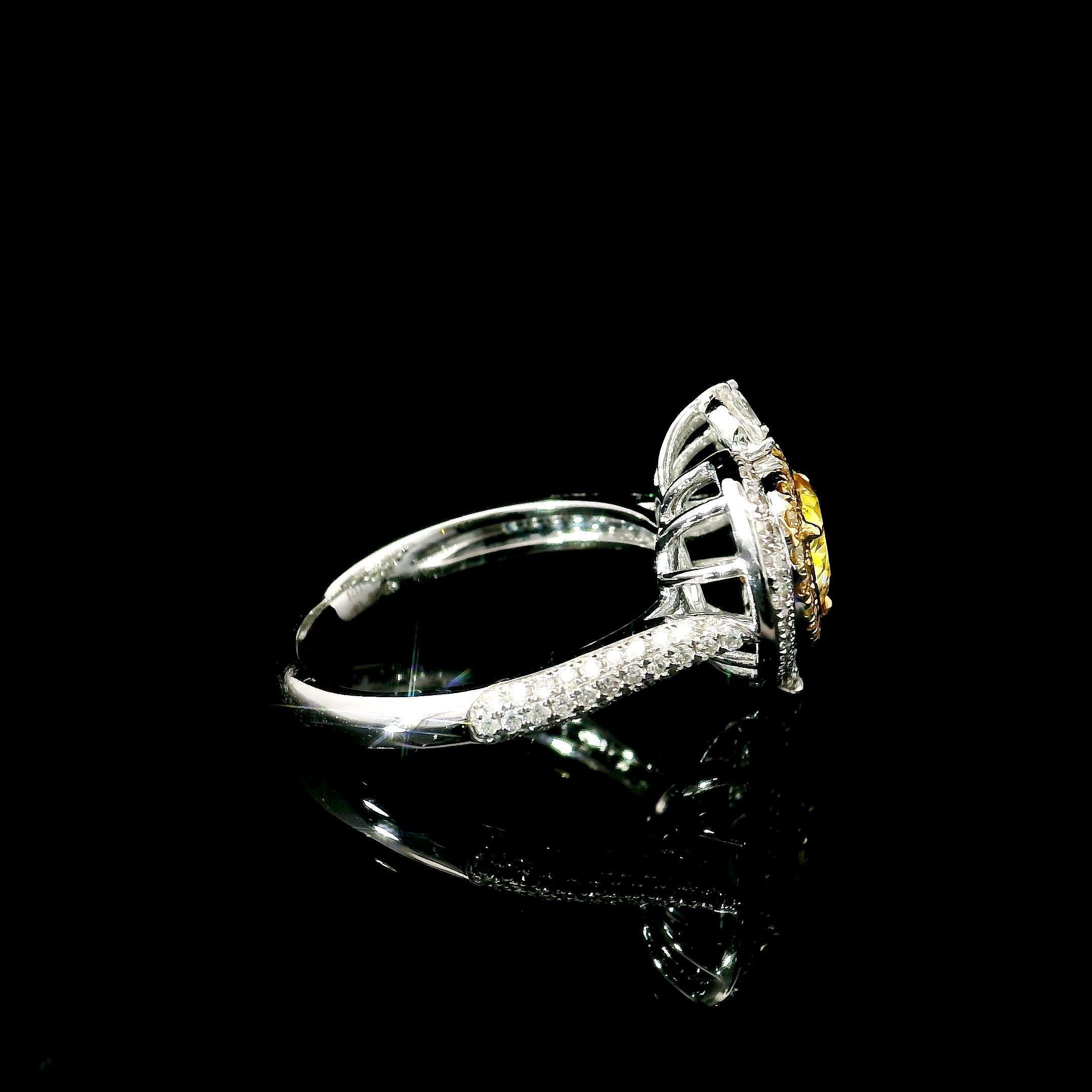 AGL Certified 1.02 Carat Fancy Yellow Clarity Diamond Ring For Sale 2