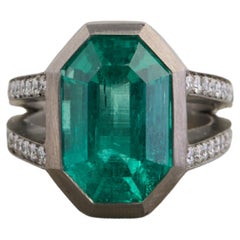 AGL Certified 10.25 CT Colombian Emerald and Diamond Ring in Titanium