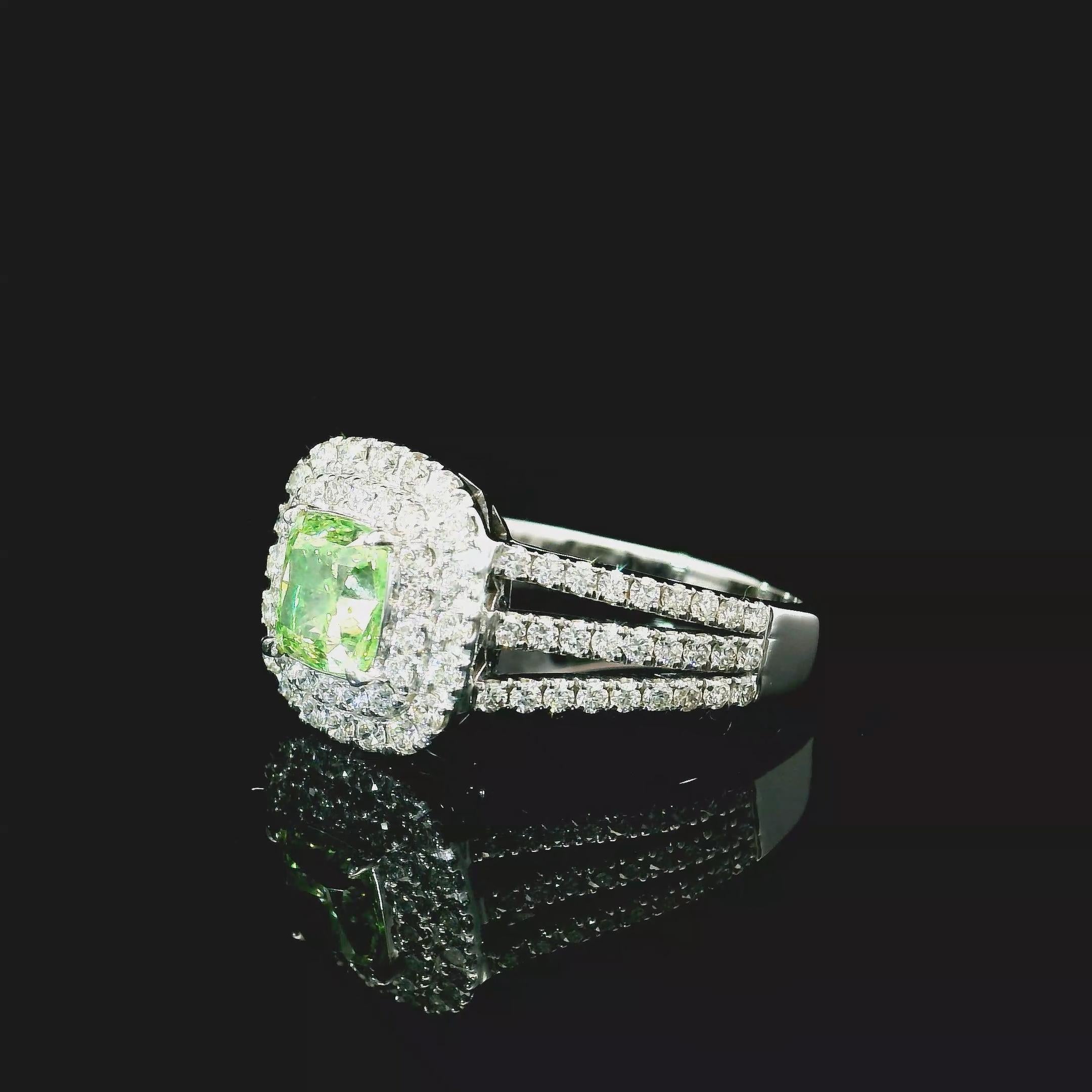Taglio cuscino Anello con diamante certificato AGL da 1,03 carati Fancy Green VS1 Clarity in vendita