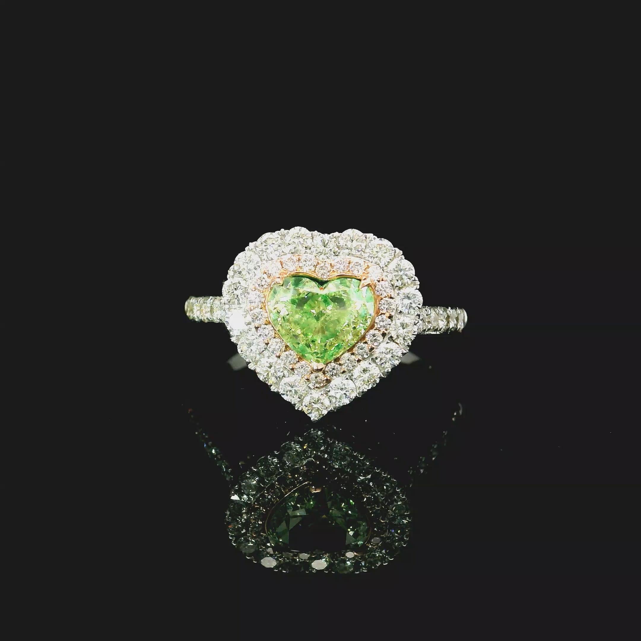 Anello con diamante certificato AGL da 1,03 carati Fancy Green VS1 Clarity in vendita 1