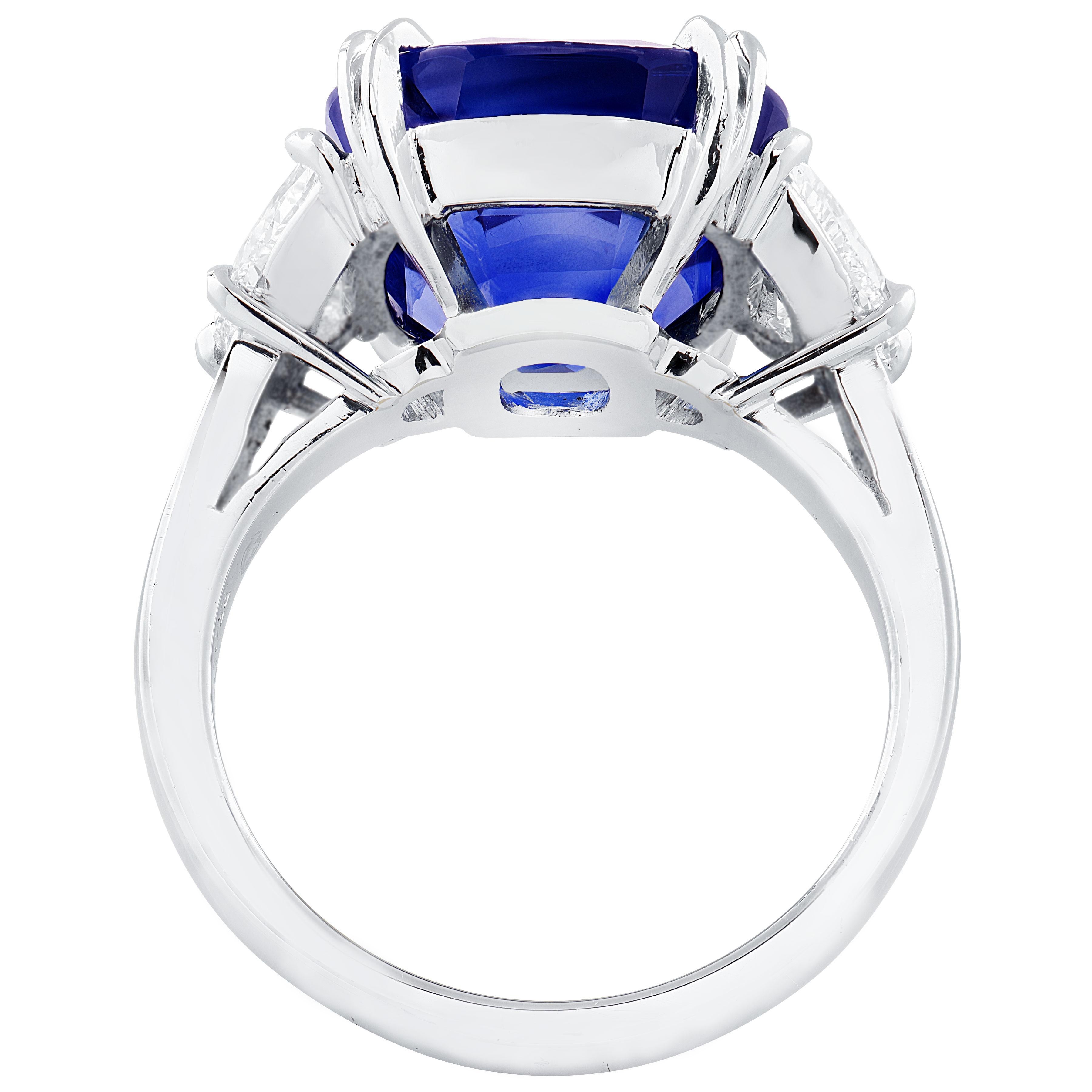 AGL-zertifizierter 10,43 Karat Burma No Heat Saphir & Diamant Drei-Stein-Ring im Angebot 1