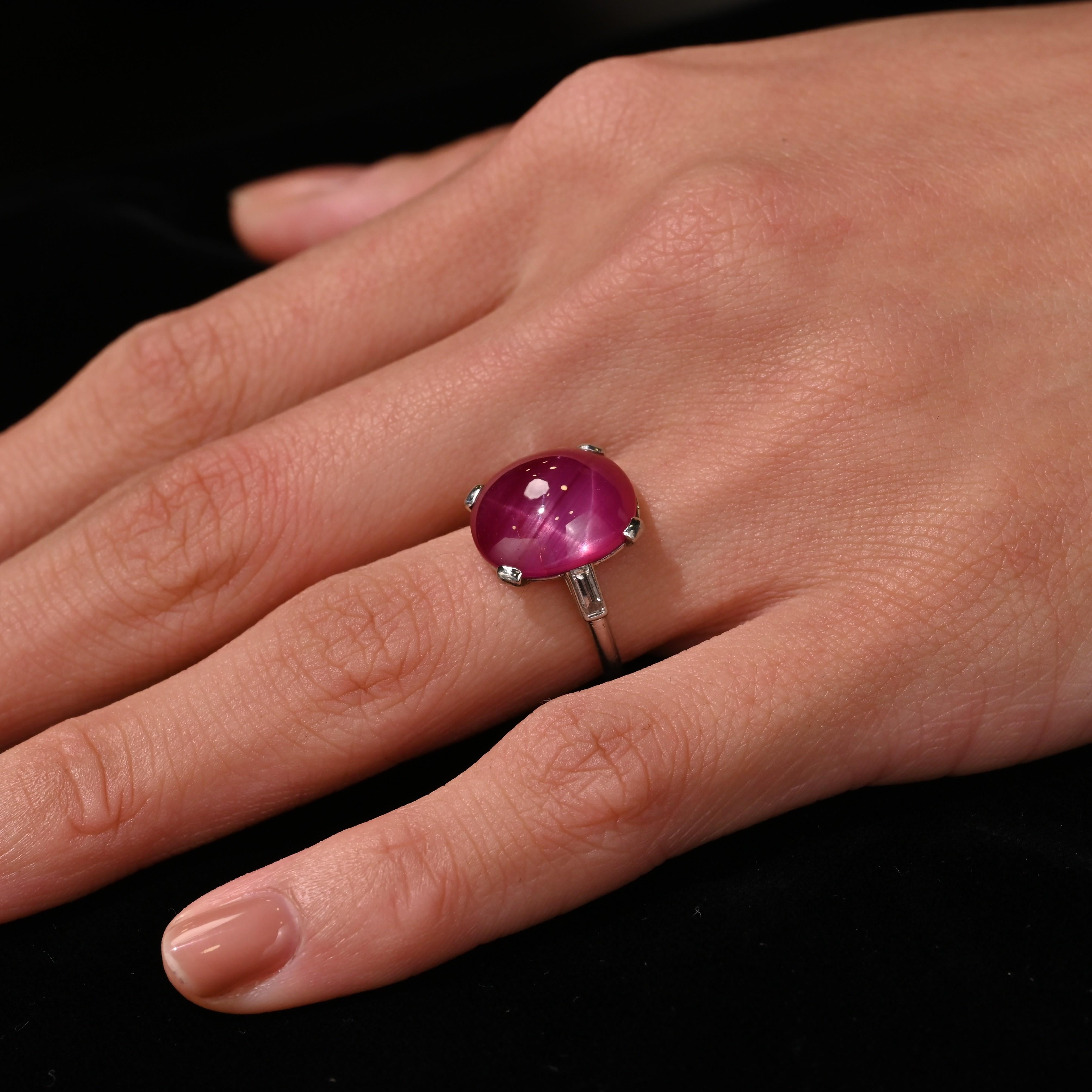 Anillo de platino vintage con rubí estrella de Birmania de 10,88 quilates sin tratamiento térmico certificado por AGL en venta 2