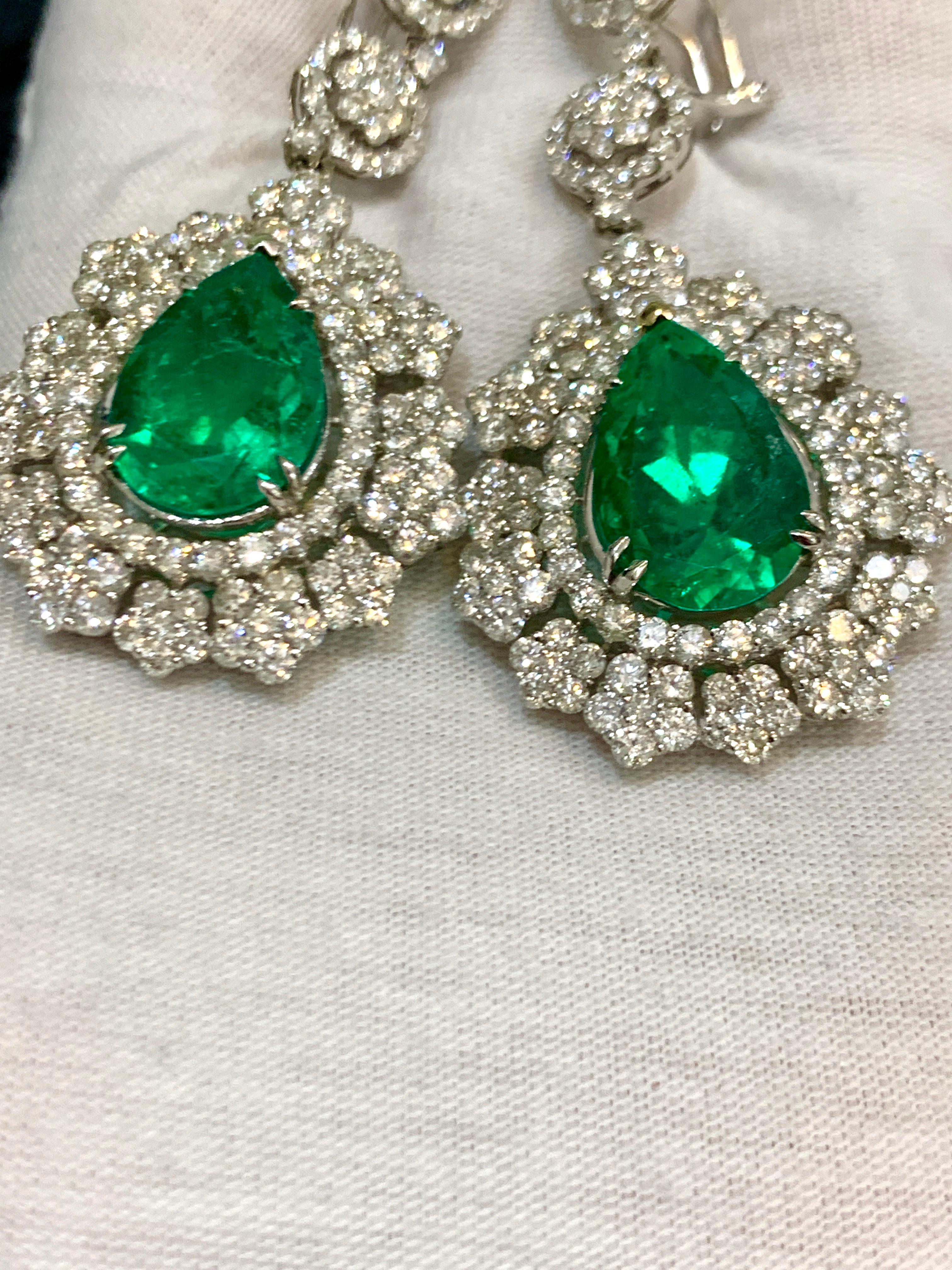 Ohrringe, AGL zertifiziert 11 Karat birnenförmiger/tropfenförmiger kolumbianischer Smaragd 9 Karat Diamant 18K Gold 5