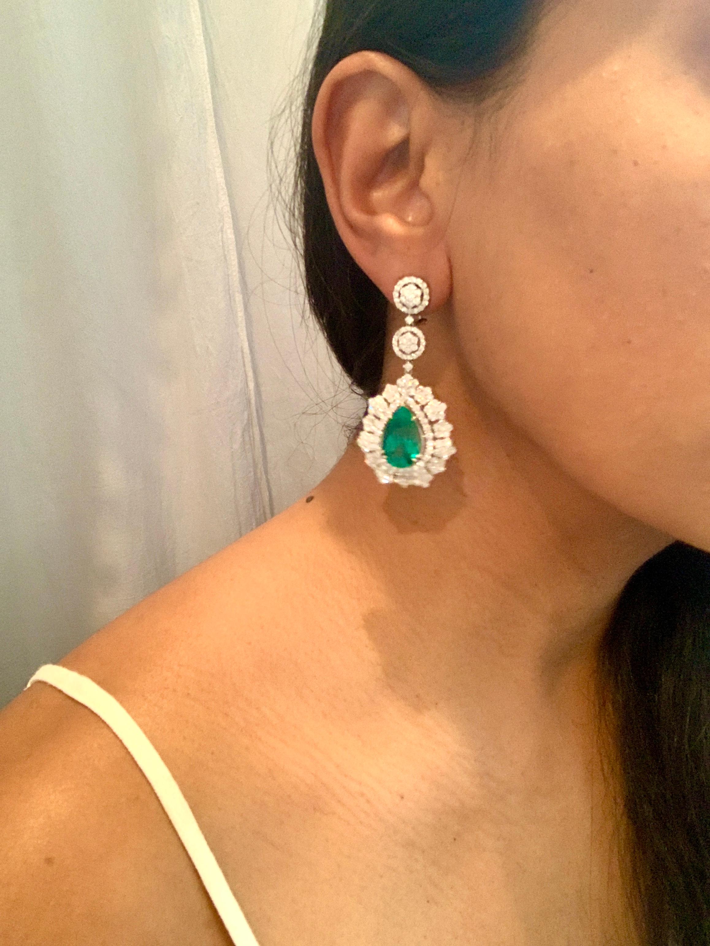 AGL Certified 11 Ct Pear/Drop Colombian Emerald 9 Ct Diamond Earrings 18K Gold 9