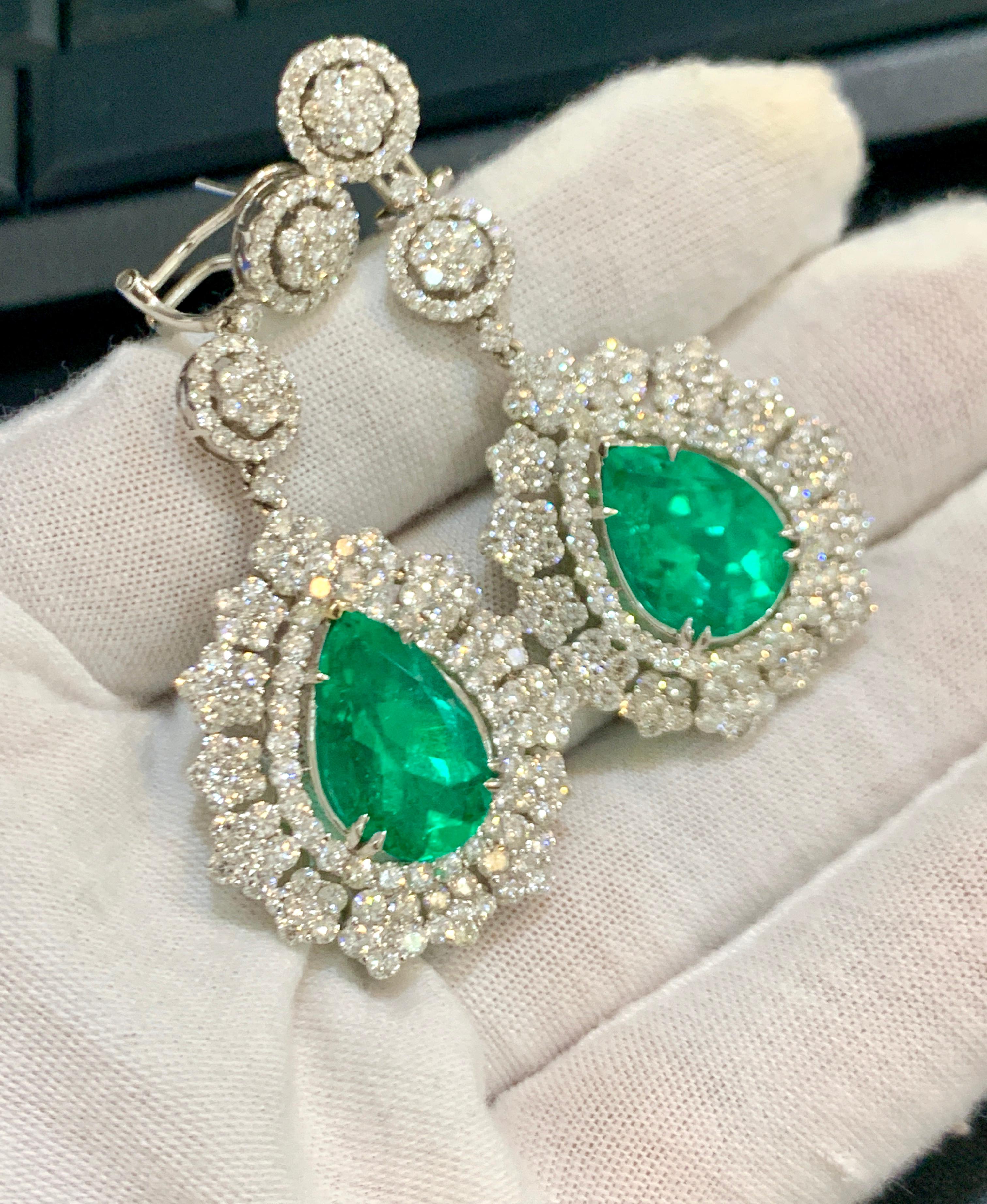 Ohrringe, AGL zertifiziert 11 Karat birnenförmiger/tropfenförmiger kolumbianischer Smaragd 9 Karat Diamant 18K Gold 4
