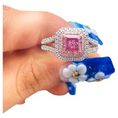 AGL Certified 1,10 Carat Fancy Pink VS Clarity Diamond RIng