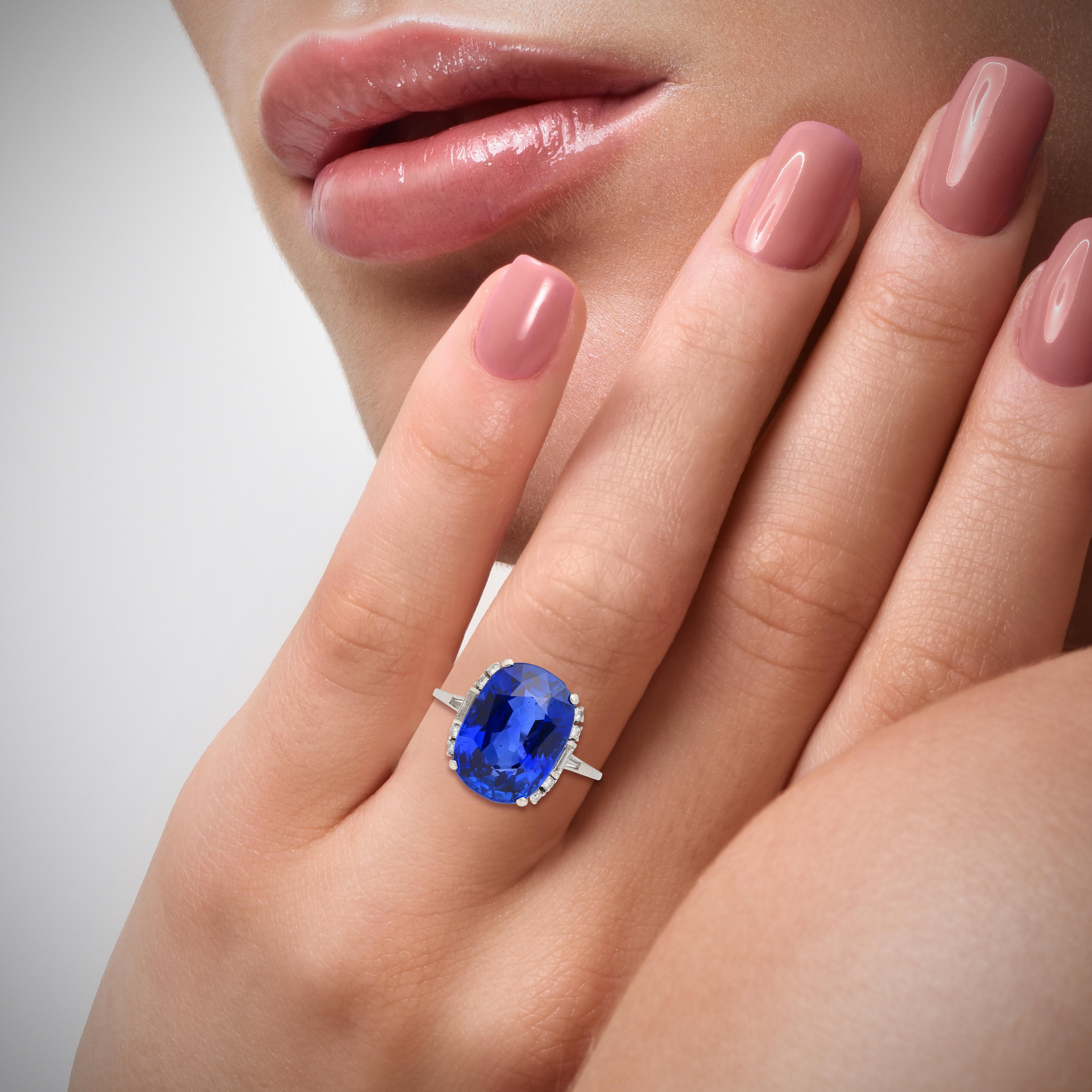 AGL Certified 11.63 Carat Unheated Burma Sapphire & Diamond Platinum Ring In Excellent Condition In Miami, FL