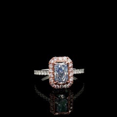 Anello con diamante certificato AGL da 1.20 carati Fancy Blue con purezza SI