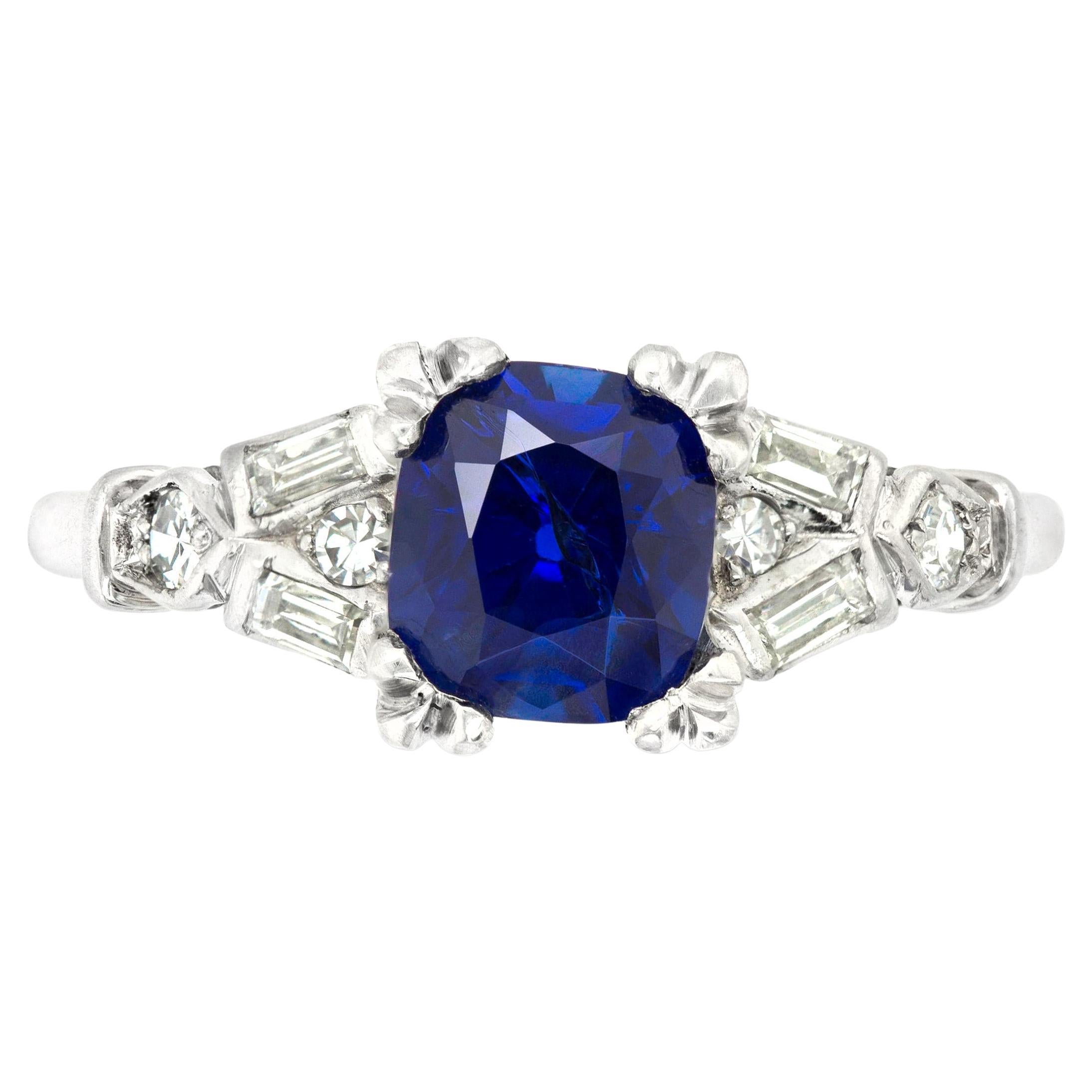 AGL Certified 1.29 ct. Kashmir Sapphire Art Deco Cocktail Ring For Sale