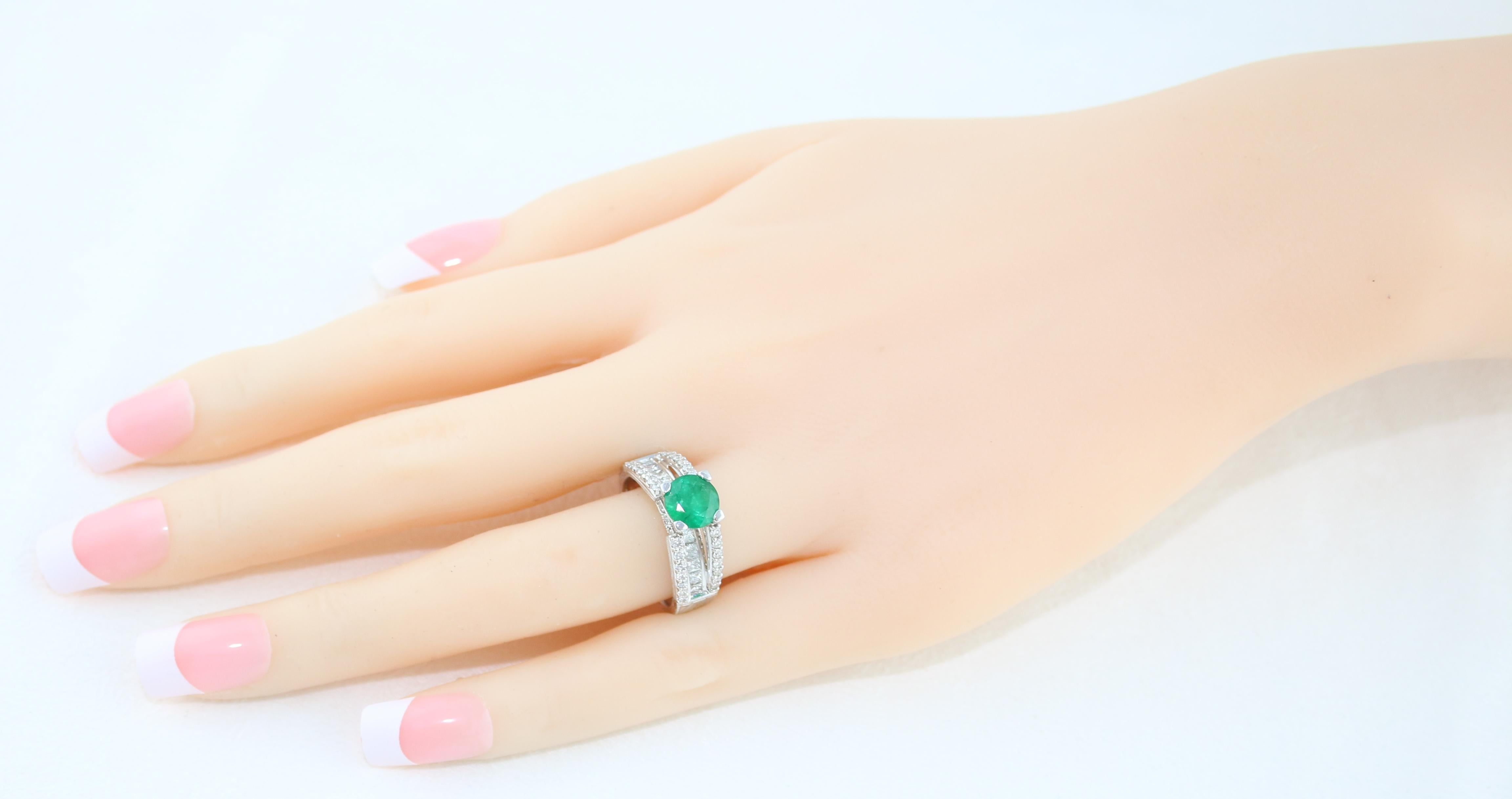 Round Cut AGL Certified 1.30 Carat Emerald Diamond Gold Milgrain Filigree Ring For Sale