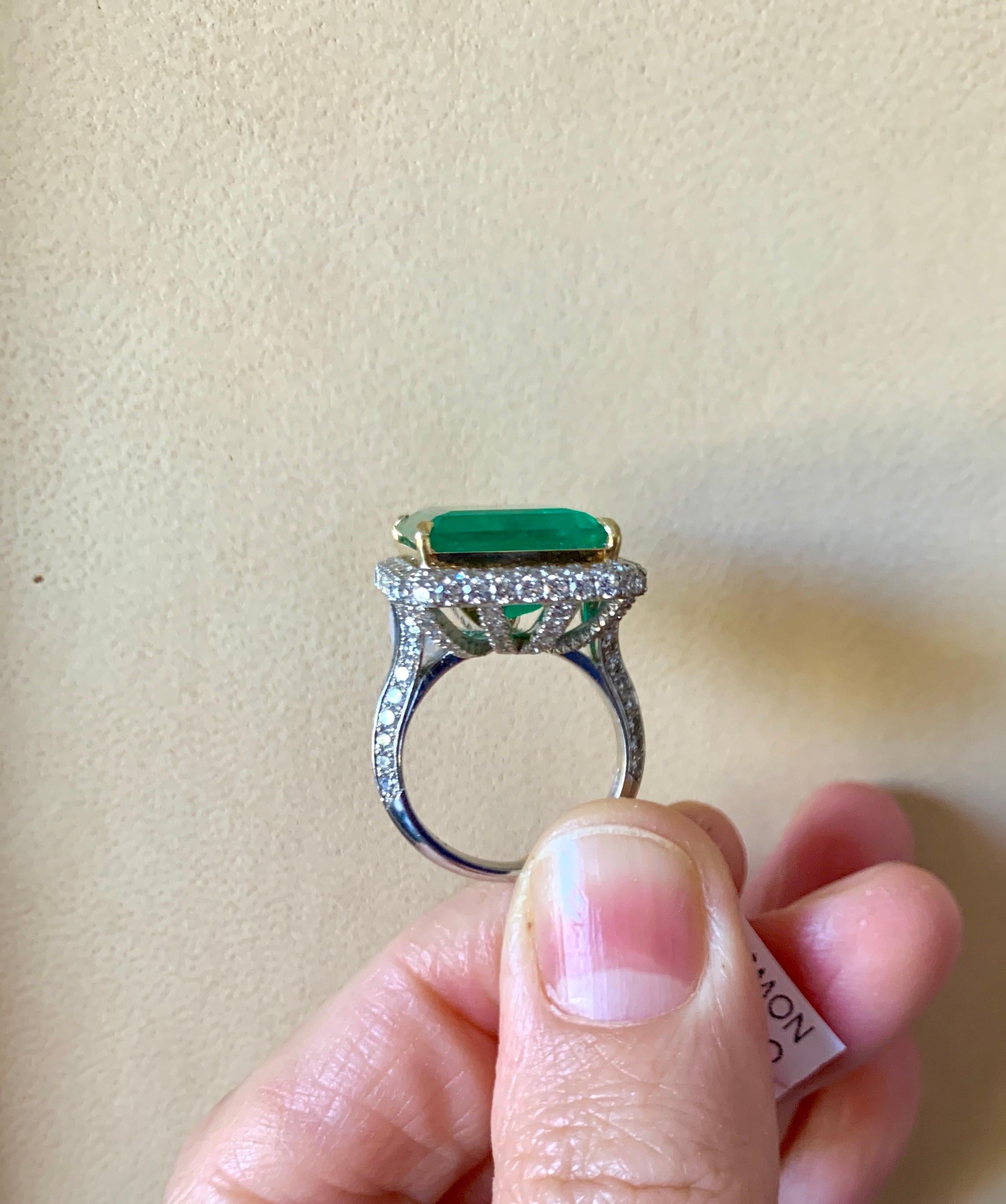 AGL Certified 13.10 Ct Emerald Cut Colombian Emerald Diamond 18K Gold Ring For Sale 12