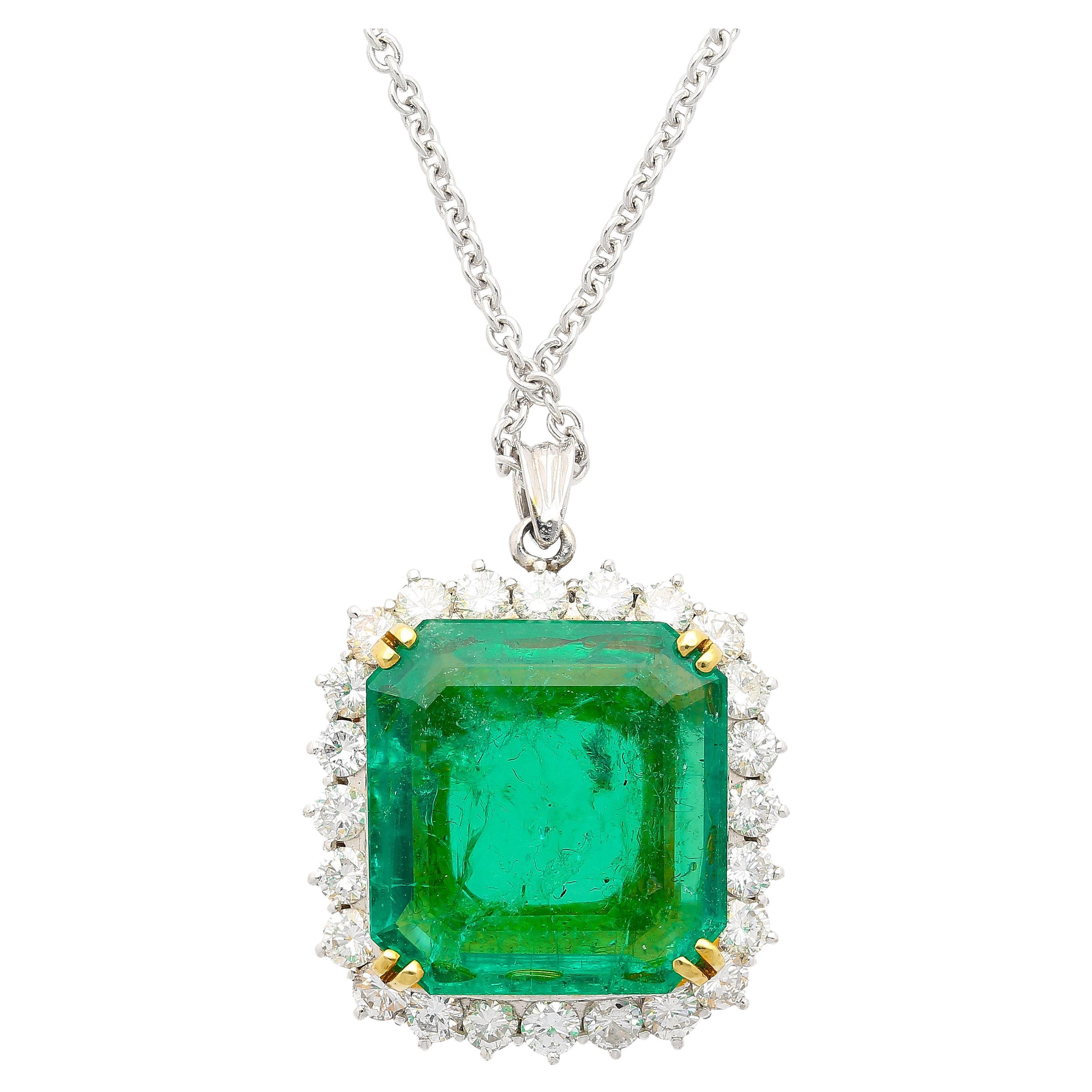 AGL Certified 13.49 Carat Minor Oil Colombian Emerald in Platinum 950