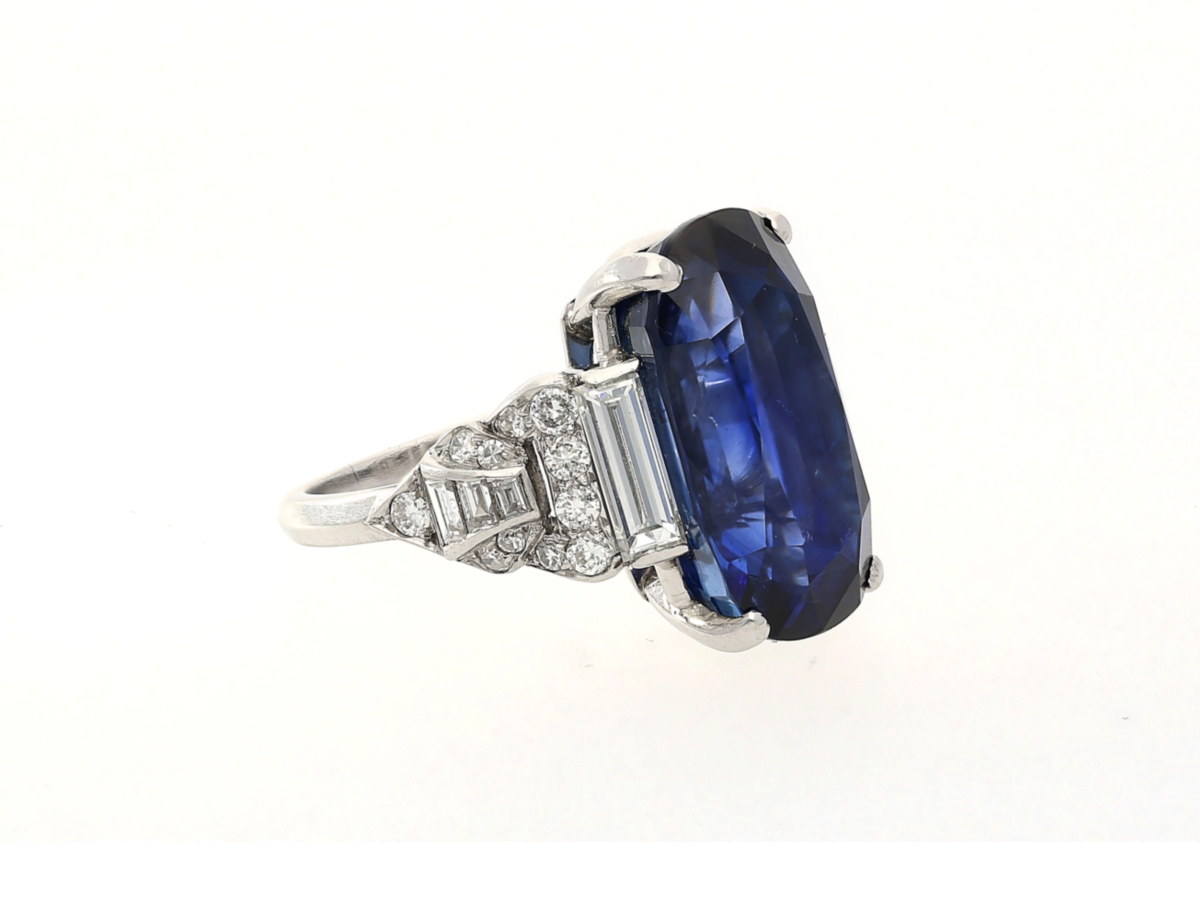 Women's AGL Certified 13.81 Carat Ceylon No Heat Blue Sapphire Platinum Vintage Ring For Sale
