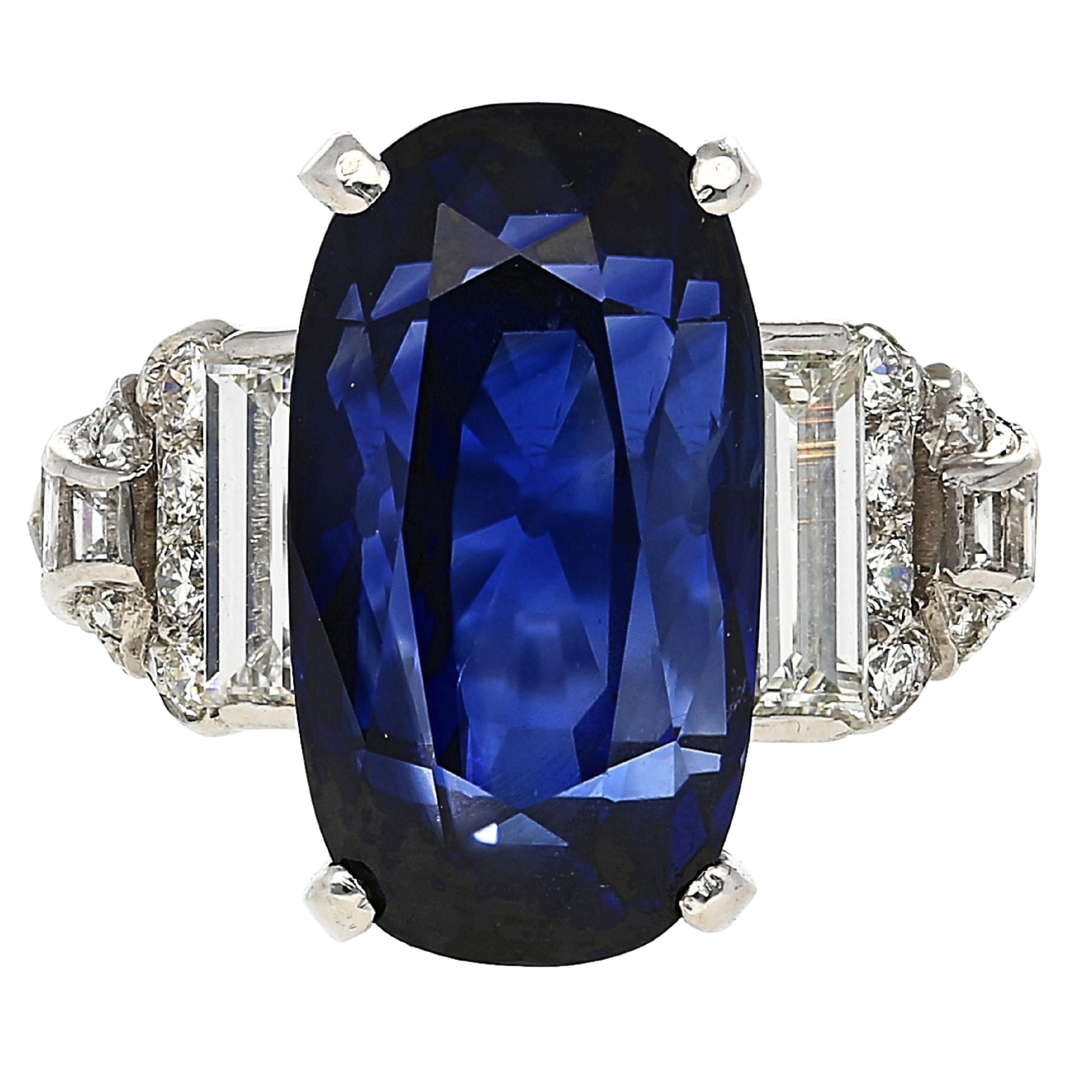 AGL Certified 13.81 Carat Ceylon No Heat Blue Sapphire Platinum Vintage Ring For Sale