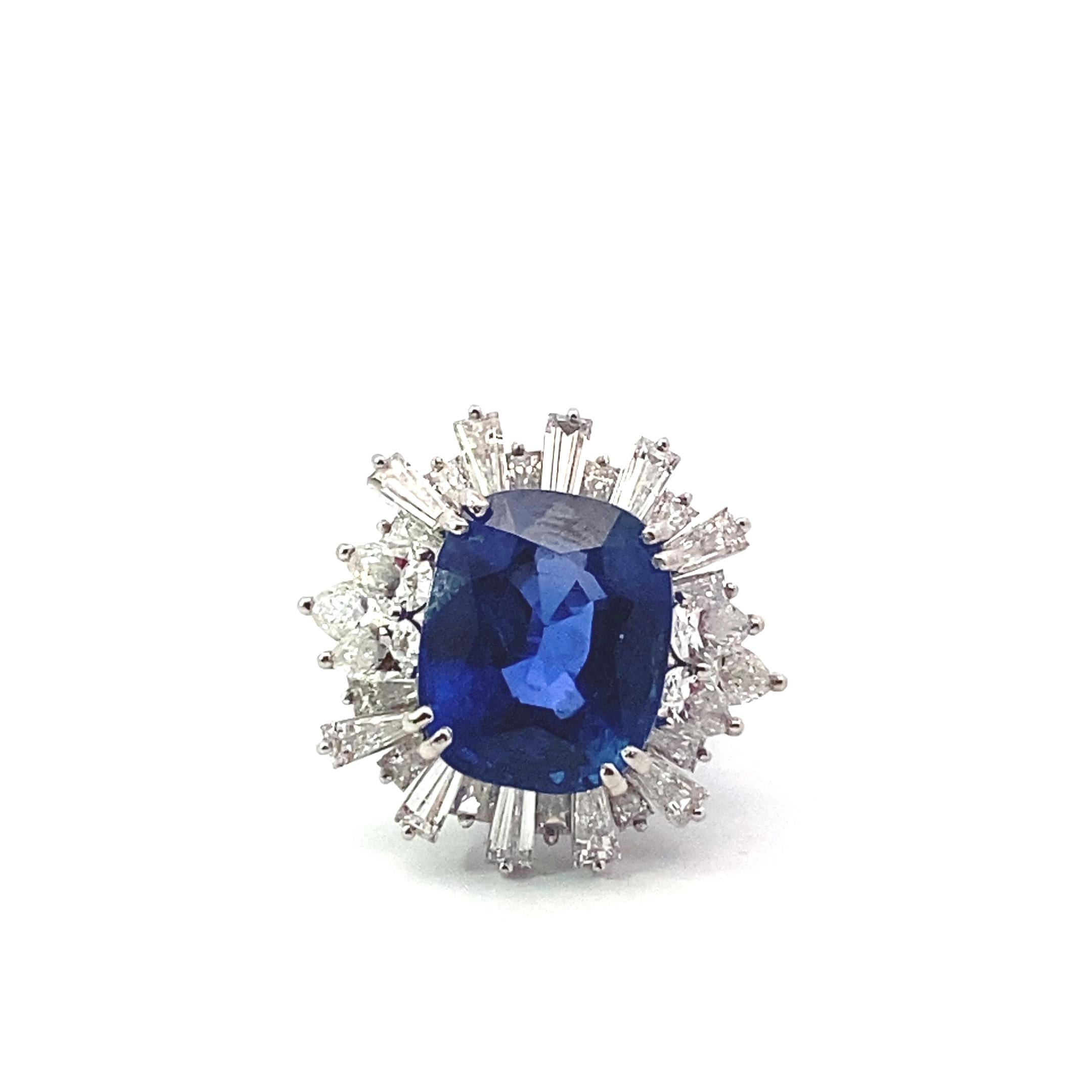 Bague en platine avec saphir bleu de Birmanie non chauffé de 14,27 carats, certifié AGL en vente 1