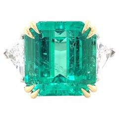 AGL Certified 14.60 Carat Colombian Emerald and Diamond Ring