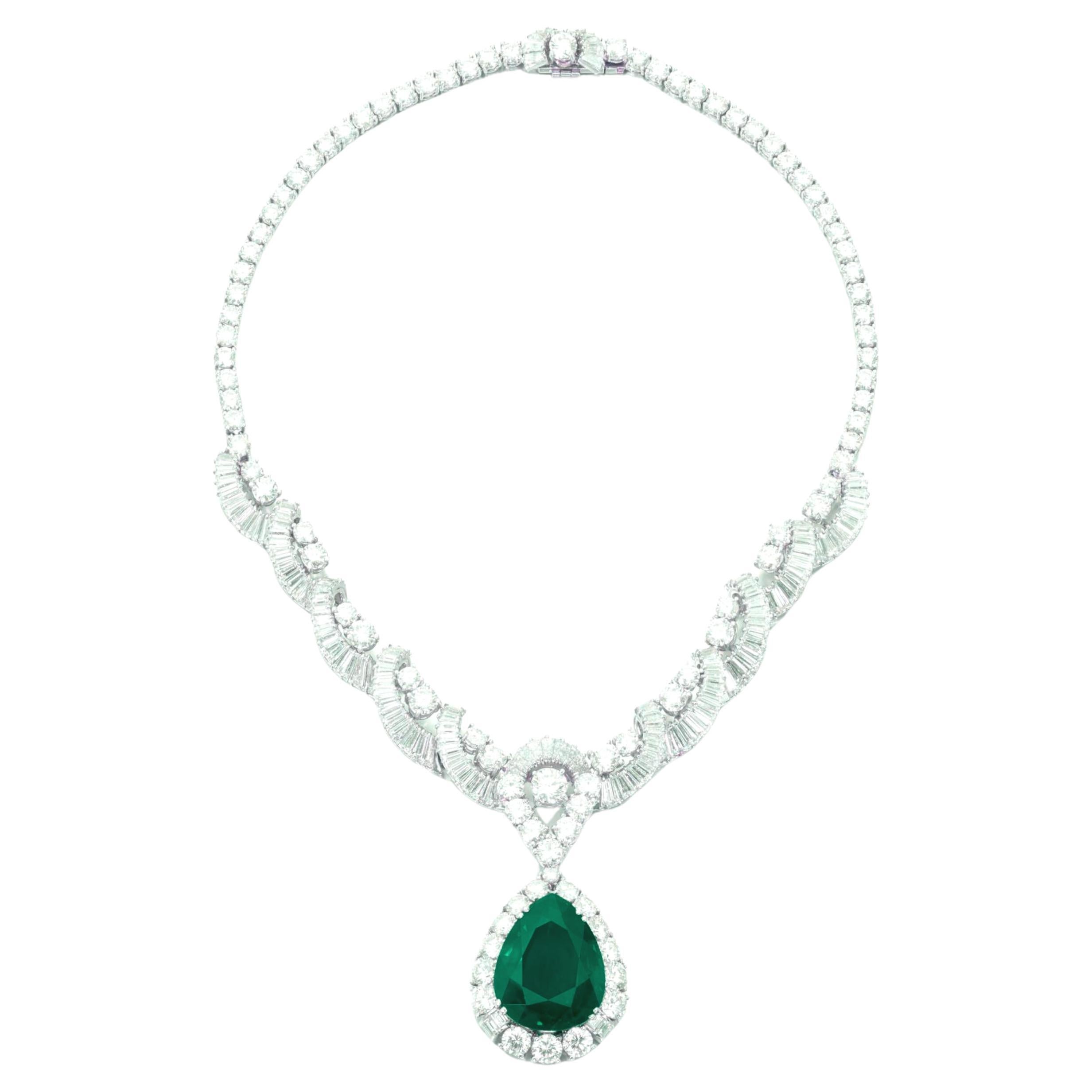 Modern AGL Certified 15 Carat Minor Oil Pear Cut Emerald Diamond Necklace For Sale
