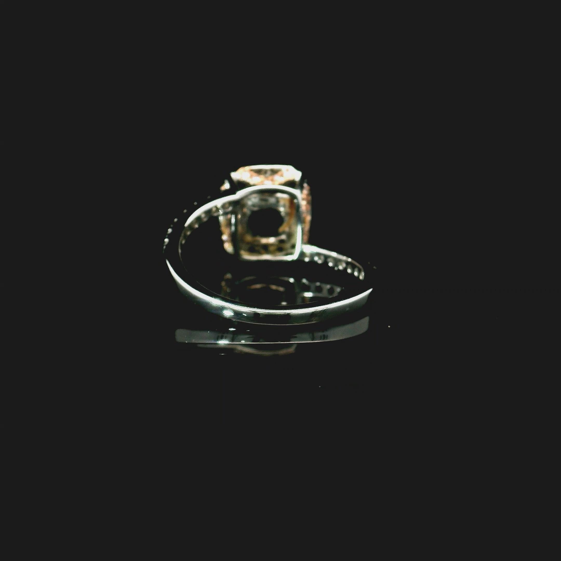 Taglio cuscino Anello con diamante certificato AGL da 1,51 carati Fancy Green VS1 Clarity in vendita